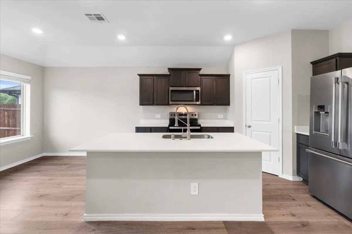 Single Family Residence For Sale in Collin County , 707 Sunlight Loop, Princeton, Texas 75407, 3 Bedroom, 2 Bathroom, 2 Garage spaces, 1,284 Sqft, built in 2024, mls#21397946, Real Estate Agent in Princeton, Homes For Sale in Collin county, Homes For Sale in Princeton, Realtor in Princeton Texas, Real Estate Brokerage Independent Realty Texas, Luminita Cordes Realtor