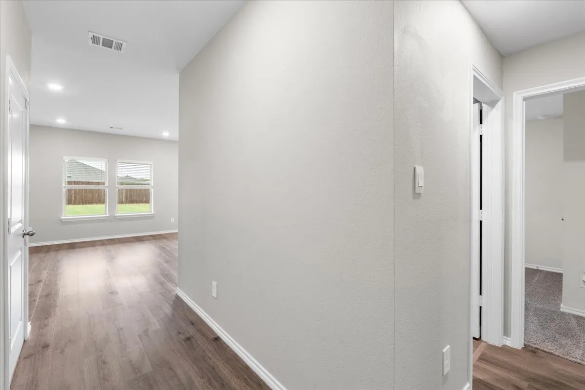 Single Family Residence For Sale in Collin County , 707 Sunlight Loop, Princeton, Texas 75407, 3 Bedroom, 2 Bathroom, 2 Garage spaces, 1,284 Sqft, built in 2024, mls#21397946, Real Estate Agent in Princeton, Homes For Sale in Collin county, Homes For Sale in Princeton, Realtor in Princeton Texas, Real Estate Brokerage Independent Realty Texas, Luminita Cordes Realtor