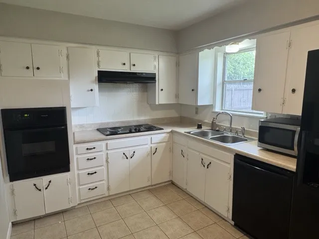 Single Family Residence For Rent in Hunt County , 4202 Templeton Street, Greenville, Texas 75401, 3 Bedroom, 2 Bathroom, 2 Garage spaces, 1,432 Sqft, built in 1970, mls#21399036, Real Estate Agent in Greenville, Homes For Rent in Hunt county, Homes For Rent in Greenville, Realtor in Greenville Texas, Real Estate Brokerage Independent Realty Texas, Luminita Cordes Realtor