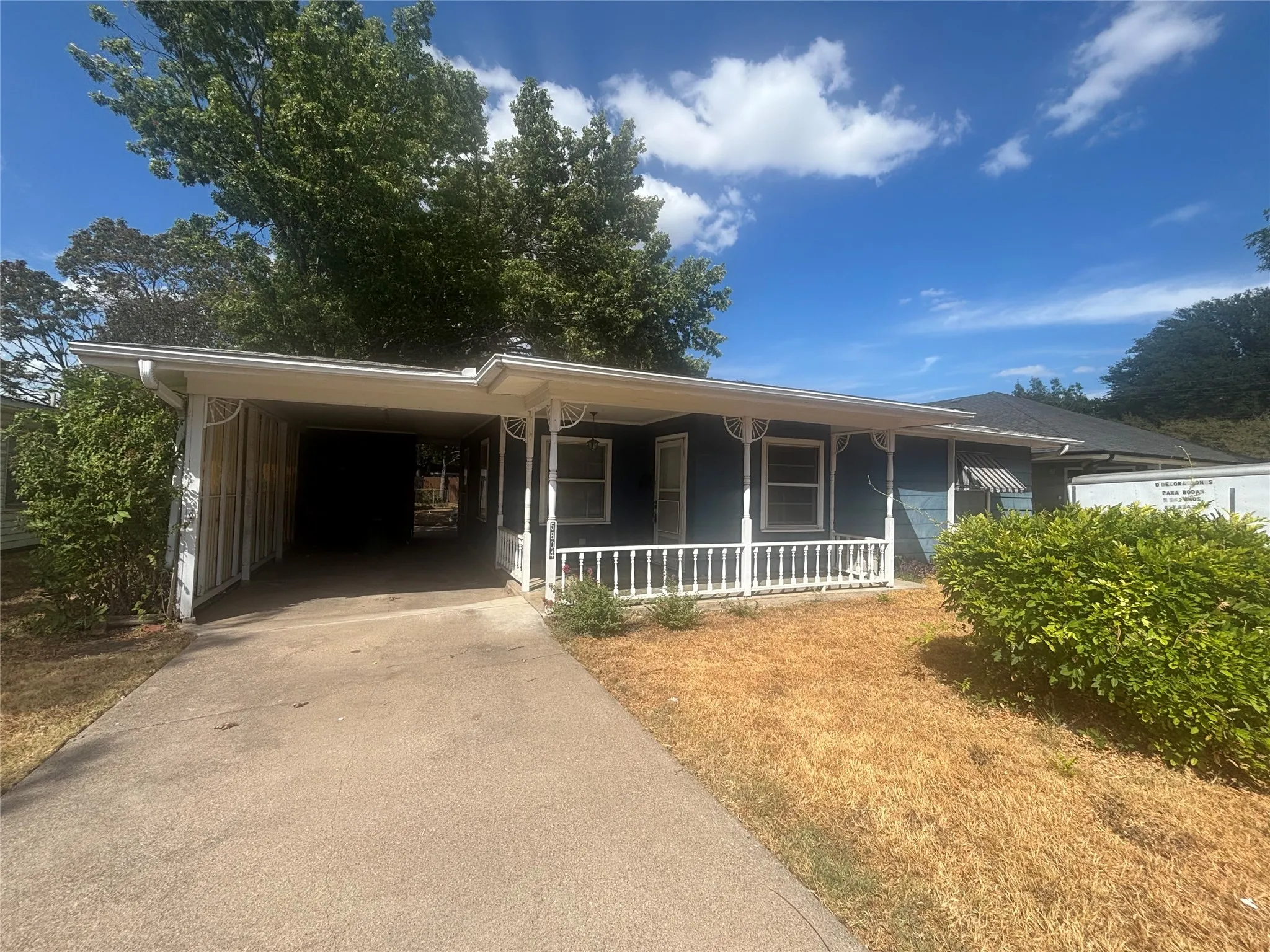 Single Family Residence For Rent in Tarrant County , 5804 Trigg Drive, Westworth Village, Texas 76114, 3 Bedroom, 1 Bathroom, Garage spaces, 1,042 Sqft, built in 1954, mls#21388628, Real Estate Agent in Westworth Village, Homes For Rent in Tarrant county, Homes For Rent in Westworth Village, Realtor in Westworth Village Texas, Real Estate Brokerage Independent Realty Texas, Luminita Cordes Realtor