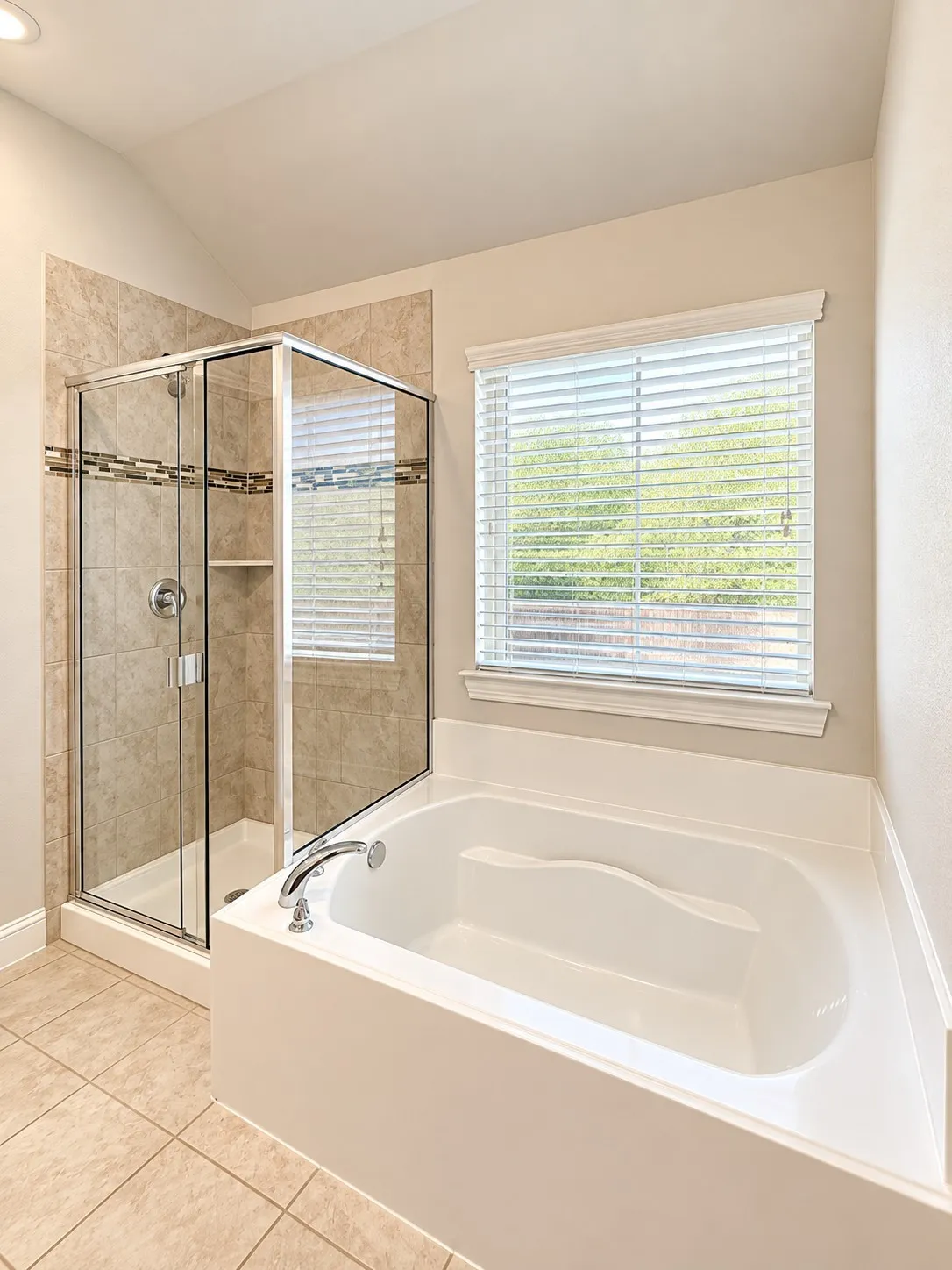 Single Family Residence For Rent in Denton County , 4320 Lakeview Drive, Frisco, Texas 75036, 3 Bedroom, 2 Bathroom, 2 Garage spaces, 1,768 Sqft, built in 2018, mls#21399016, Real Estate Agent in Frisco, Homes For Rent in Denton county, Homes For Rent in Frisco, Realtor in Frisco Texas, Real Estate Brokerage Independent Realty Texas, Luminita Cordes Realtor