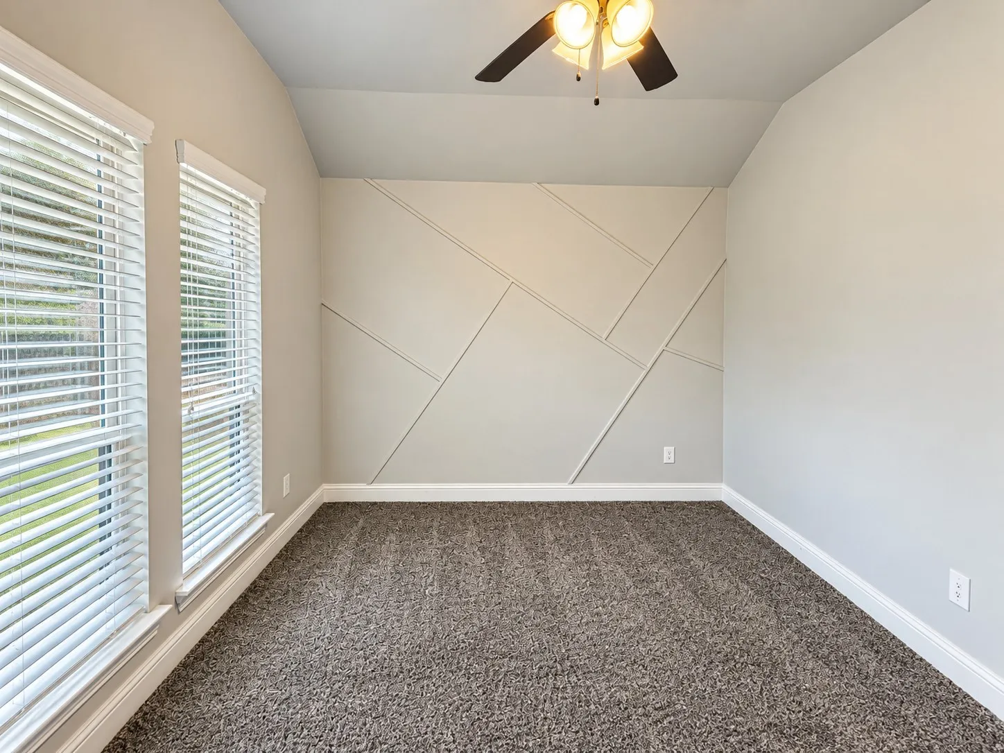 Single Family Residence For Rent in Denton County , 4320 Lakeview Drive, Frisco, Texas 75036, 3 Bedroom, 2 Bathroom, 2 Garage spaces, 1,768 Sqft, built in 2018, mls#21399016, Real Estate Agent in Frisco, Homes For Rent in Denton county, Homes For Rent in Frisco, Realtor in Frisco Texas, Real Estate Brokerage Independent Realty Texas, Luminita Cordes Realtor