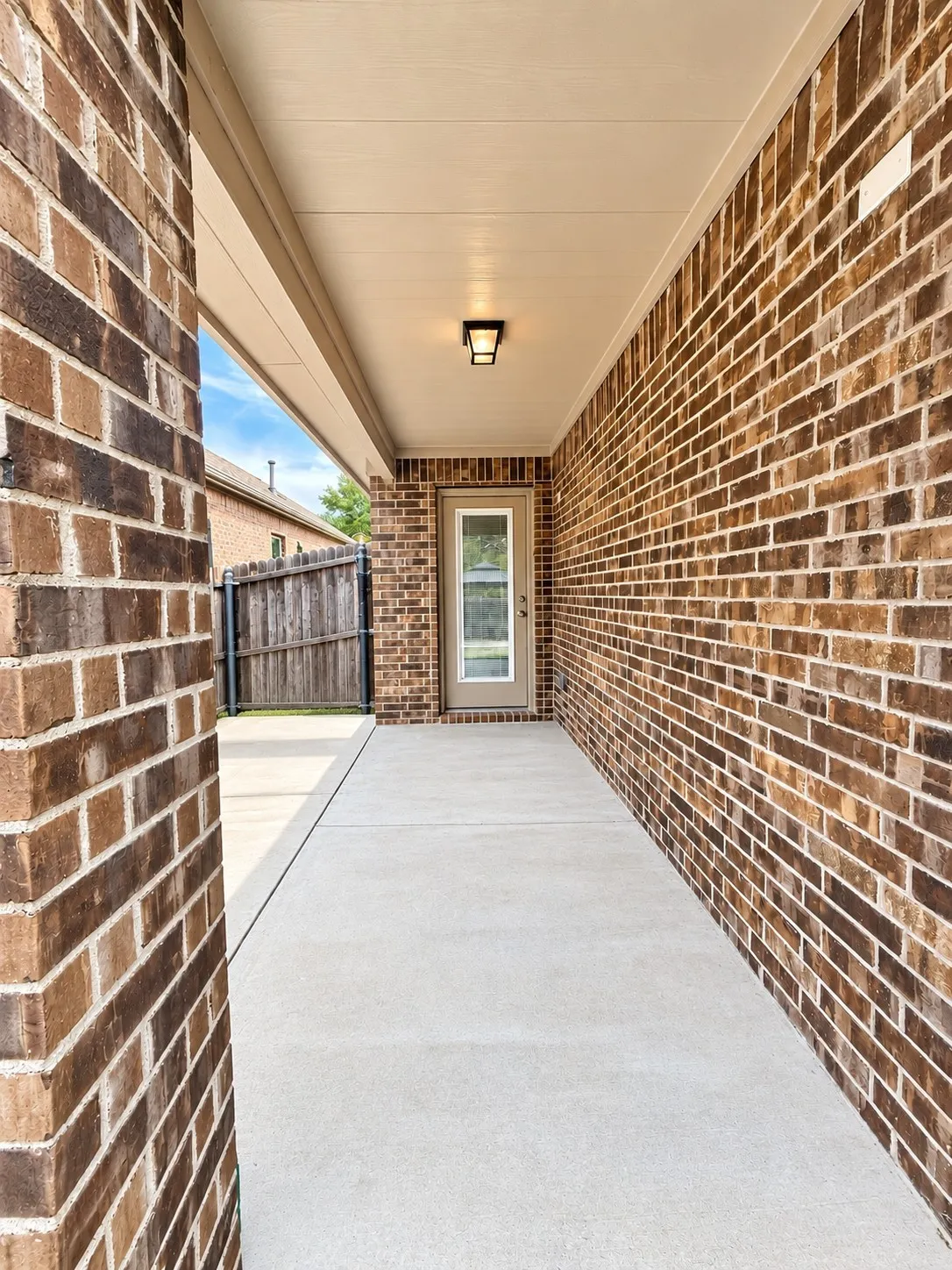 Single Family Residence For Rent in Denton County , 4320 Lakeview Drive, Frisco, Texas 75036, 3 Bedroom, 2 Bathroom, 2 Garage spaces, 1,768 Sqft, built in 2018, mls#21399016, Real Estate Agent in Frisco, Homes For Rent in Denton county, Homes For Rent in Frisco, Realtor in Frisco Texas, Real Estate Brokerage Independent Realty Texas, Luminita Cordes Realtor