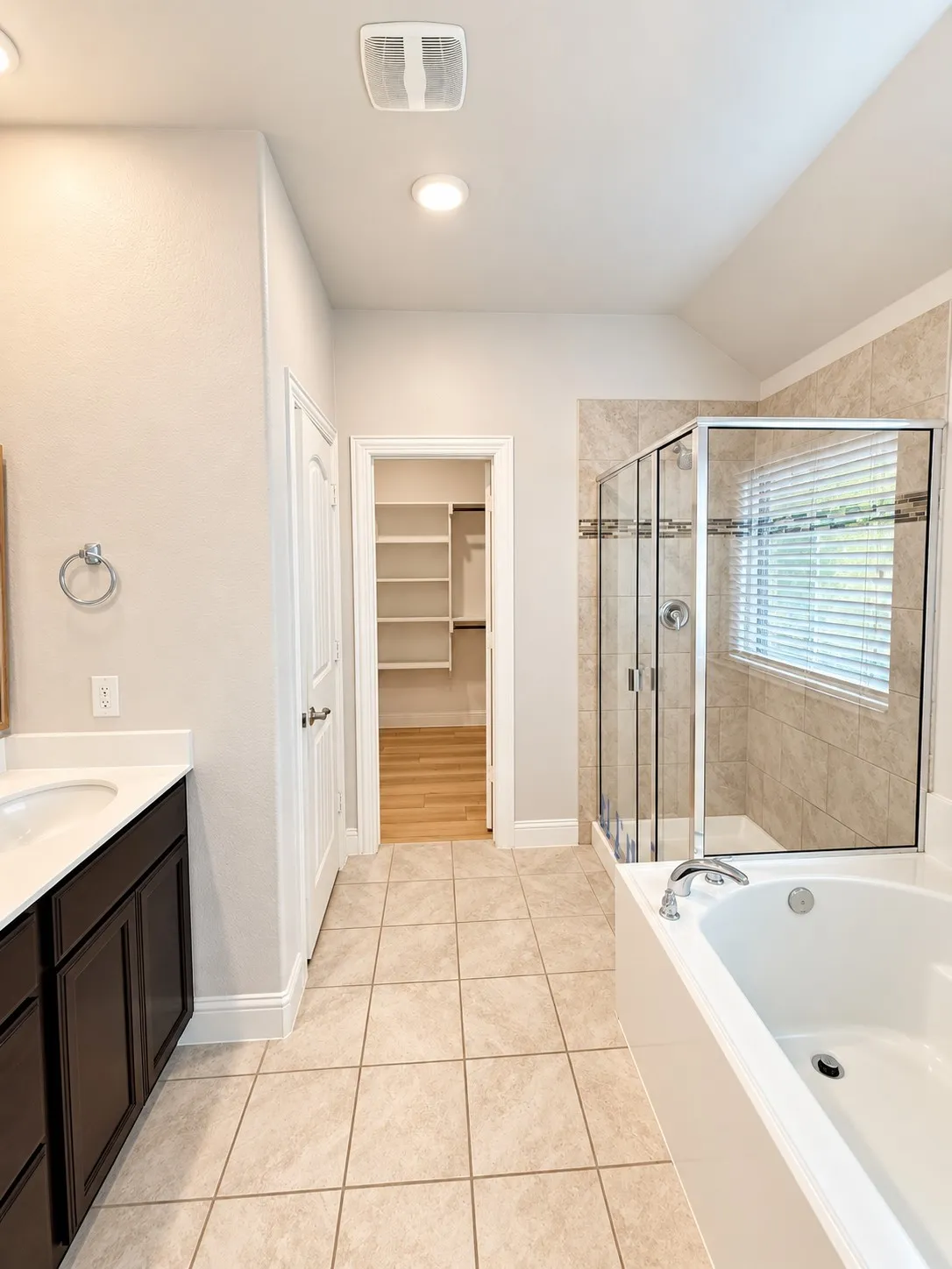 Single Family Residence For Rent in Denton County , 4320 Lakeview Drive, Frisco, Texas 75036, 3 Bedroom, 2 Bathroom, 2 Garage spaces, 1,768 Sqft, built in 2018, mls#21399016, Real Estate Agent in Frisco, Homes For Rent in Denton county, Homes For Rent in Frisco, Realtor in Frisco Texas, Real Estate Brokerage Independent Realty Texas, Luminita Cordes Realtor