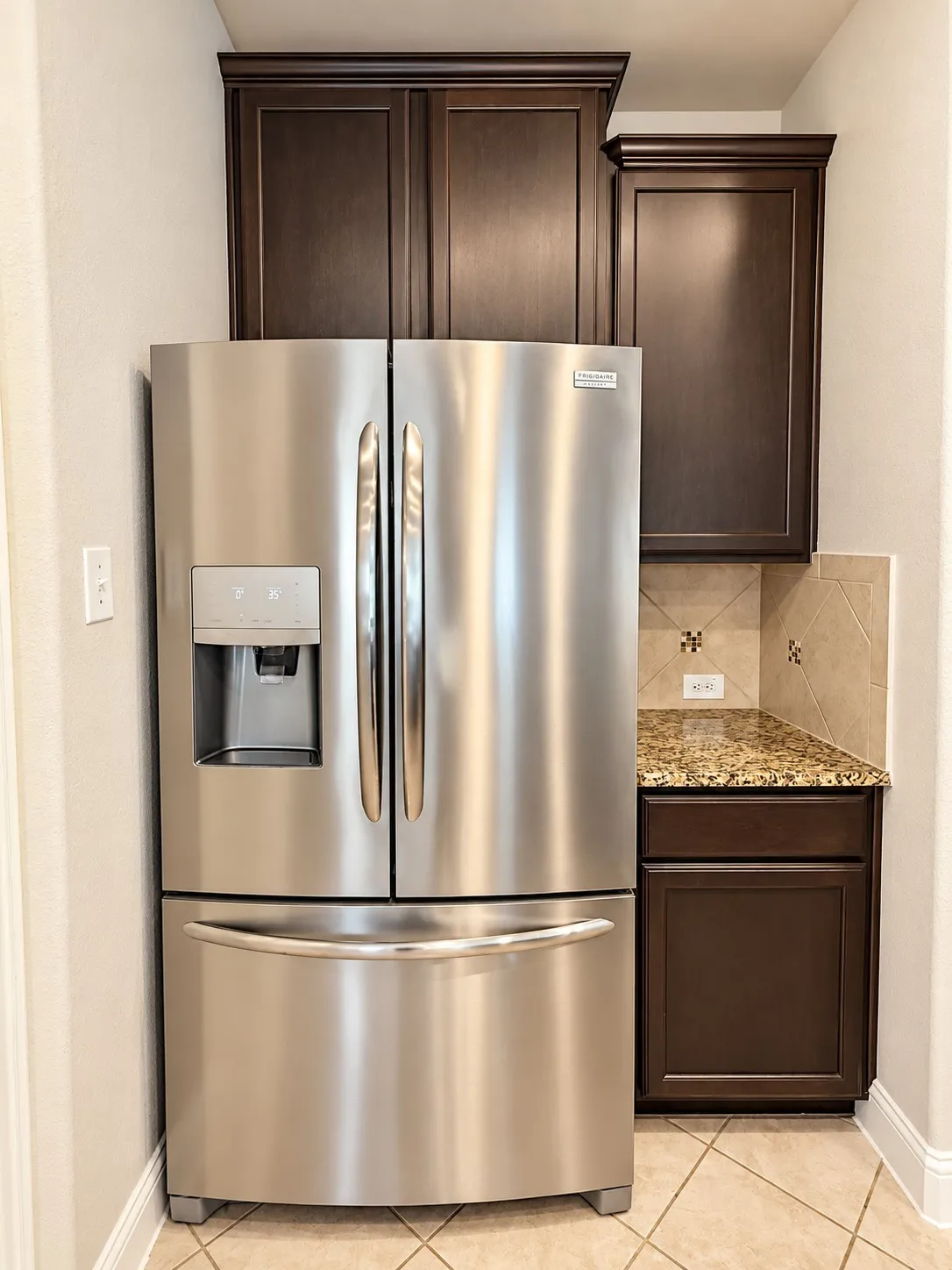 Single Family Residence For Rent in Denton County , 4320 Lakeview Drive, Frisco, Texas 75036, 3 Bedroom, 2 Bathroom, 2 Garage spaces, 1,768 Sqft, built in 2018, mls#21399016, Real Estate Agent in Frisco, Homes For Rent in Denton county, Homes For Rent in Frisco, Realtor in Frisco Texas, Real Estate Brokerage Independent Realty Texas, Luminita Cordes Realtor