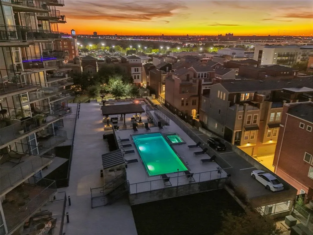 Condominium For Rent in Dallas County , 1001 Belleview Street 707, Dallas, Texas 75215, 2 Bedroom, 2 Bathroom, 1 Garage spaces, 1,155 Sqft, built in 2007, mls#21397509, Real Estate Agent in Dallas, Homes For Rent in Dallas county, Homes For Rent in Dallas, Realtor in Dallas Texas, Real Estate Brokerage Independent Realty Texas, Luminita Cordes Realtor
