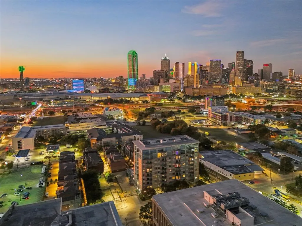 Condominium For Rent in Dallas County , 1001 Belleview Street 707, Dallas, Texas 75215, 2 Bedroom, 2 Bathroom, 1 Garage spaces, 1,155 Sqft, built in 2007, mls#21397509, Real Estate Agent in Dallas, Homes For Rent in Dallas county, Homes For Rent in Dallas, Realtor in Dallas Texas, Real Estate Brokerage Independent Realty Texas, Luminita Cordes Realtor