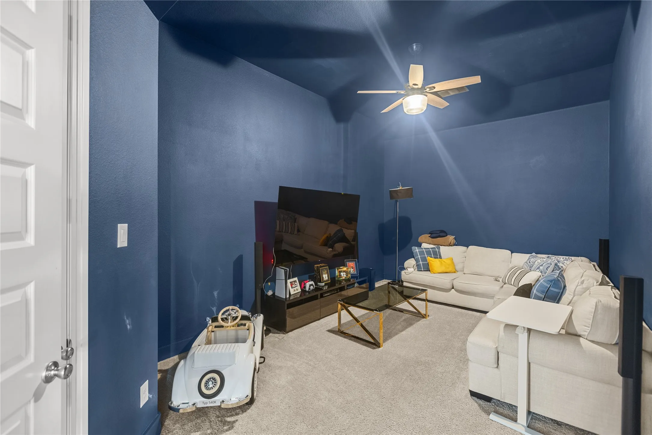 Single Family Residence For Sale in Denton County , 1124 Walker Way, Aubrey, Texas 76227, 4 Bedroom, 3 Bathroom, 2 Garage spaces, 2,911 Sqft, built in 2018, mls#21398985, Real Estate Agent in Aubrey, Homes For Sale in Denton county, Homes For Sale in Aubrey, Realtor in Aubrey Texas, Real Estate Brokerage Independent Realty Texas, Luminita Cordes Realtor