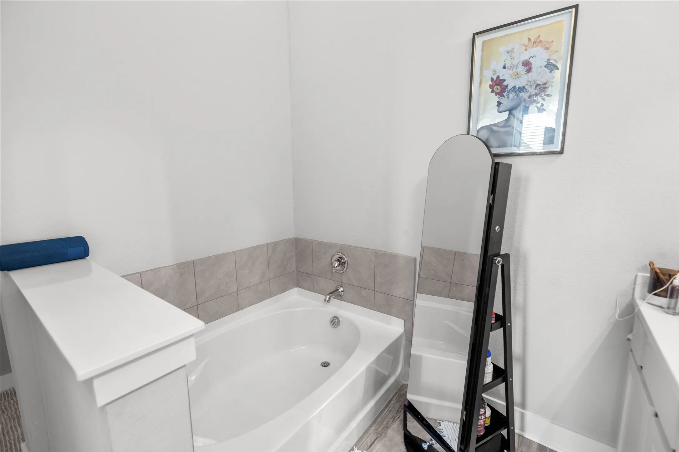 Single Family Residence For Sale in Denton County , 1124 Walker Way, Aubrey, Texas 76227, 4 Bedroom, 3 Bathroom, 2 Garage spaces, 2,911 Sqft, built in 2018, mls#21398985, Real Estate Agent in Aubrey, Homes For Sale in Denton county, Homes For Sale in Aubrey, Realtor in Aubrey Texas, Real Estate Brokerage Independent Realty Texas, Luminita Cordes Realtor
