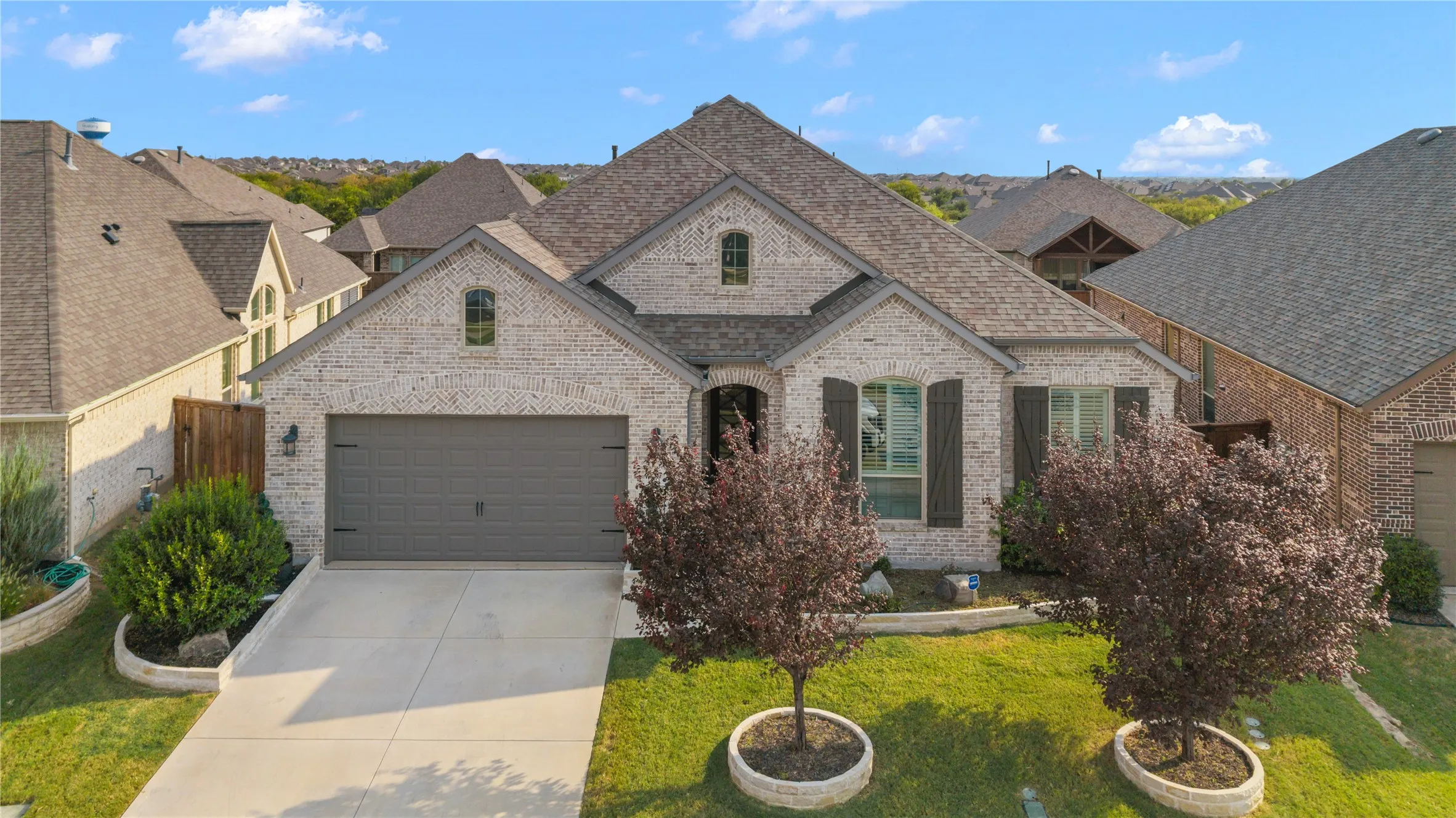 Single Family Residence For Sale in Denton County , 1124 Walker Way, Aubrey, Texas 76227, 4 Bedroom, 3 Bathroom, 2 Garage spaces, 2,911 Sqft, built in 2018, mls#21398985, Real Estate Agent in Aubrey, Homes For Sale in Denton county, Homes For Sale in Aubrey, Realtor in Aubrey Texas, Real Estate Brokerage Independent Realty Texas, Luminita Cordes Realtor