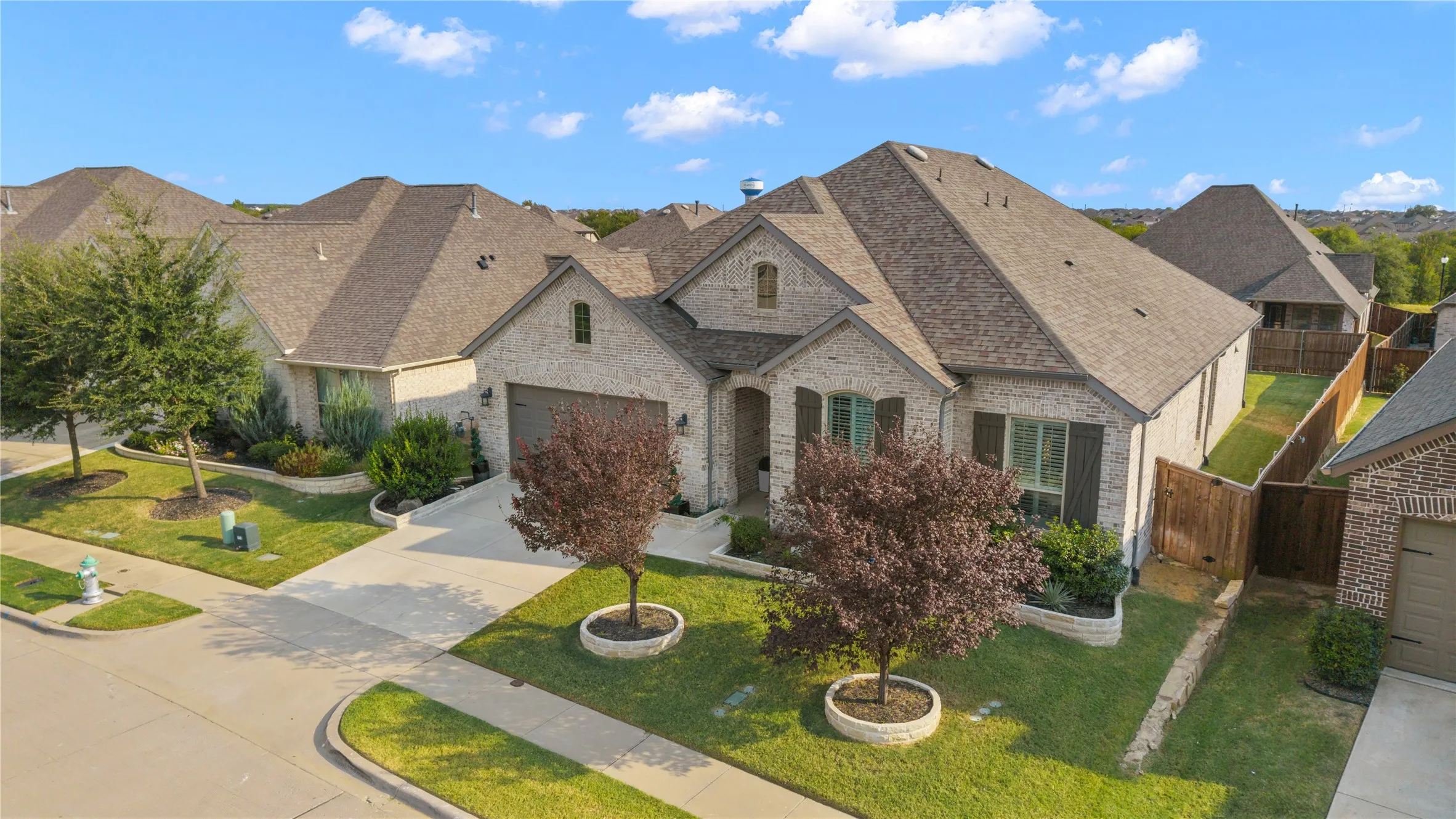 Single Family Residence For Sale in Denton County , 1124 Walker Way, Aubrey, Texas 76227, 4 Bedroom, 3 Bathroom, 2 Garage spaces, 2,911 Sqft, built in 2018, mls#21398985, Real Estate Agent in Aubrey, Homes For Sale in Denton county, Homes For Sale in Aubrey, Realtor in Aubrey Texas, Real Estate Brokerage Independent Realty Texas, Luminita Cordes Realtor