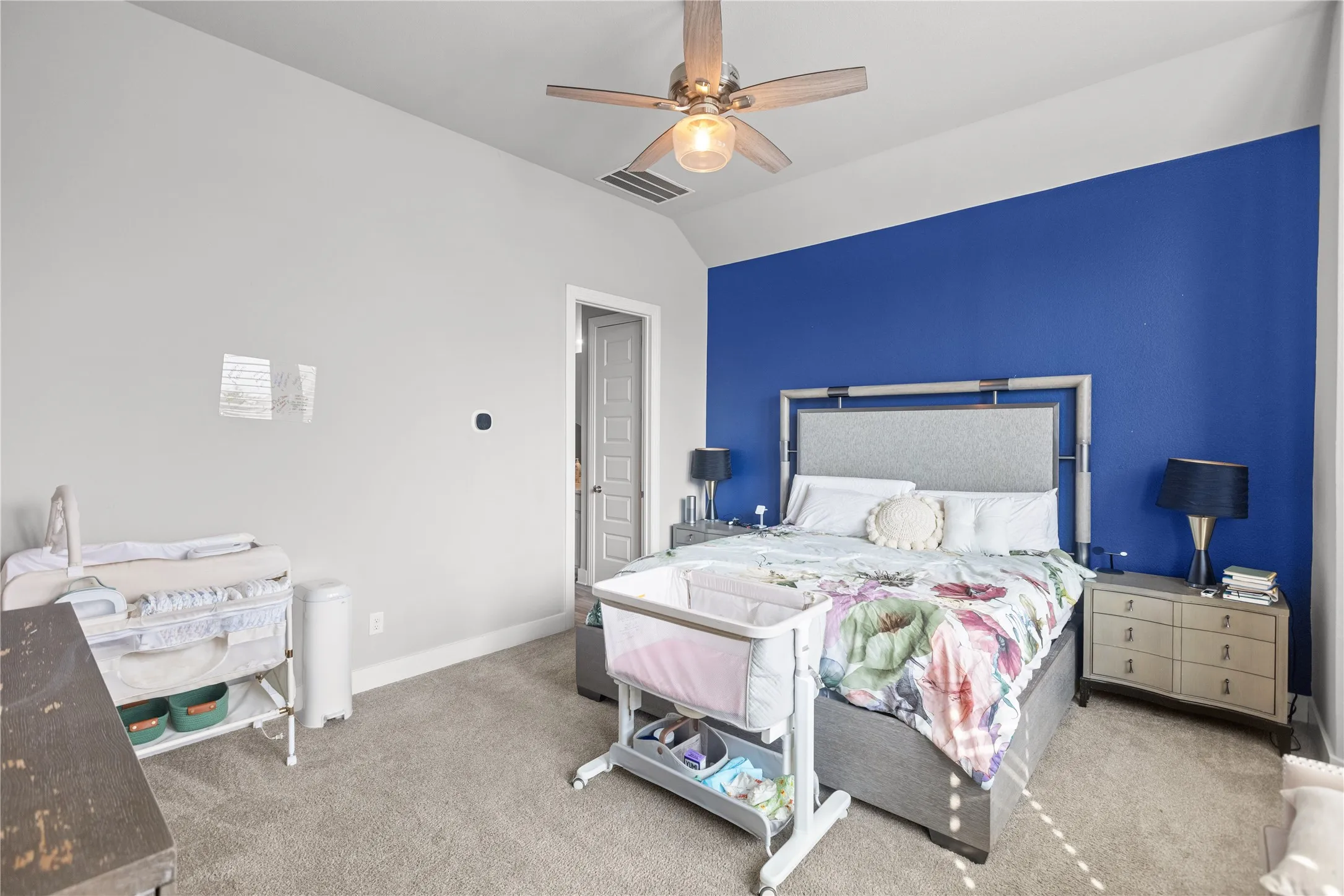 Single Family Residence For Sale in Denton County , 1124 Walker Way, Aubrey, Texas 76227, 4 Bedroom, 3 Bathroom, 2 Garage spaces, 2,911 Sqft, built in 2018, mls#21398985, Real Estate Agent in Aubrey, Homes For Sale in Denton county, Homes For Sale in Aubrey, Realtor in Aubrey Texas, Real Estate Brokerage Independent Realty Texas, Luminita Cordes Realtor