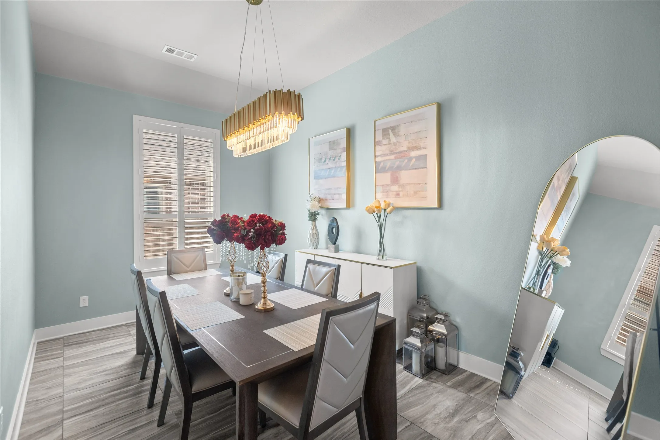 Single Family Residence For Sale in Denton County , 1124 Walker Way, Aubrey, Texas 76227, 4 Bedroom, 3 Bathroom, 2 Garage spaces, 2,911 Sqft, built in 2018, mls#21398985, Real Estate Agent in Aubrey, Homes For Sale in Denton county, Homes For Sale in Aubrey, Realtor in Aubrey Texas, Real Estate Brokerage Independent Realty Texas, Luminita Cordes Realtor