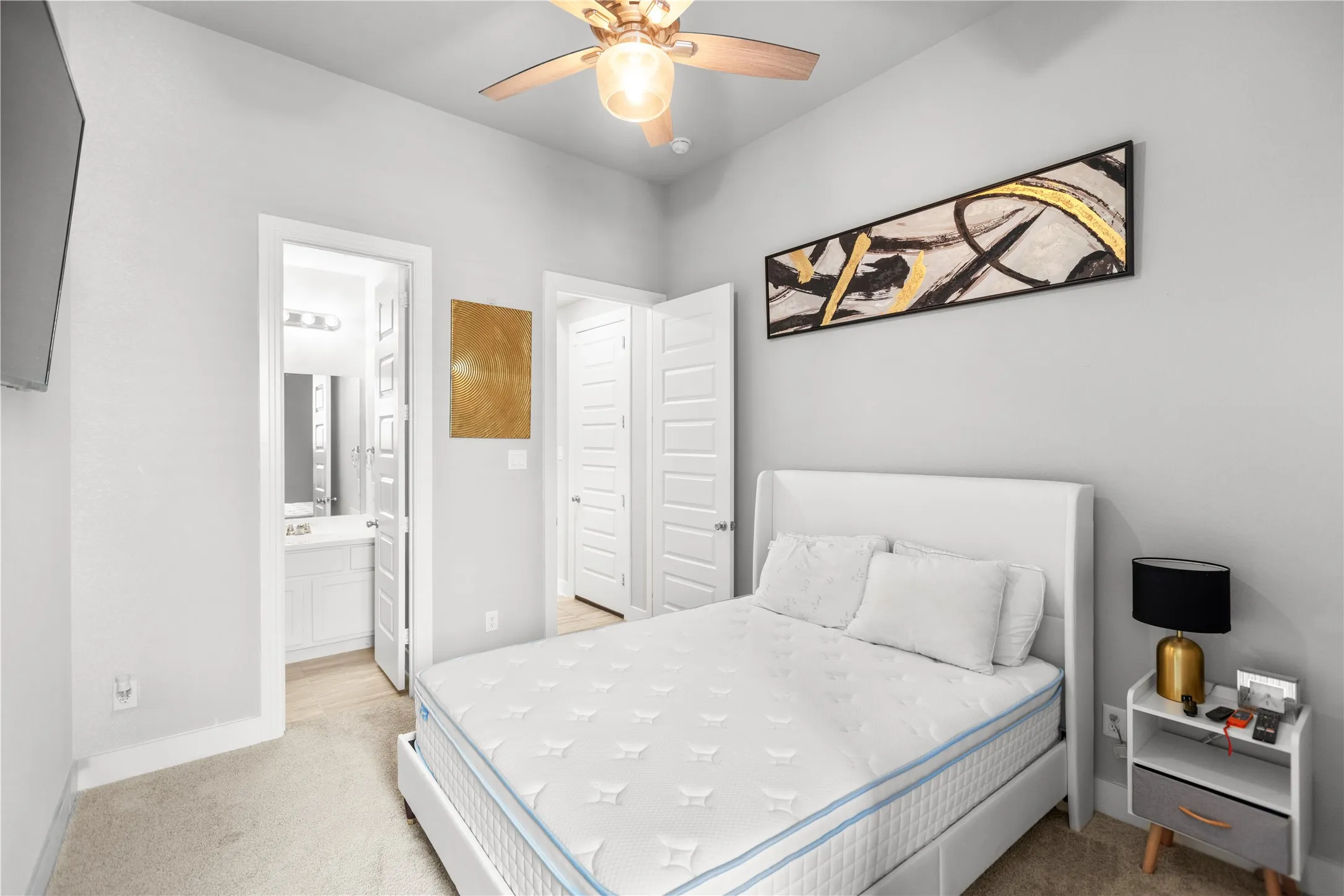 Single Family Residence For Sale in Denton County , 1124 Walker Way, Aubrey, Texas 76227, 4 Bedroom, 3 Bathroom, 2 Garage spaces, 2,911 Sqft, built in 2018, mls#21398985, Real Estate Agent in Aubrey, Homes For Sale in Denton county, Homes For Sale in Aubrey, Realtor in Aubrey Texas, Real Estate Brokerage Independent Realty Texas, Luminita Cordes Realtor