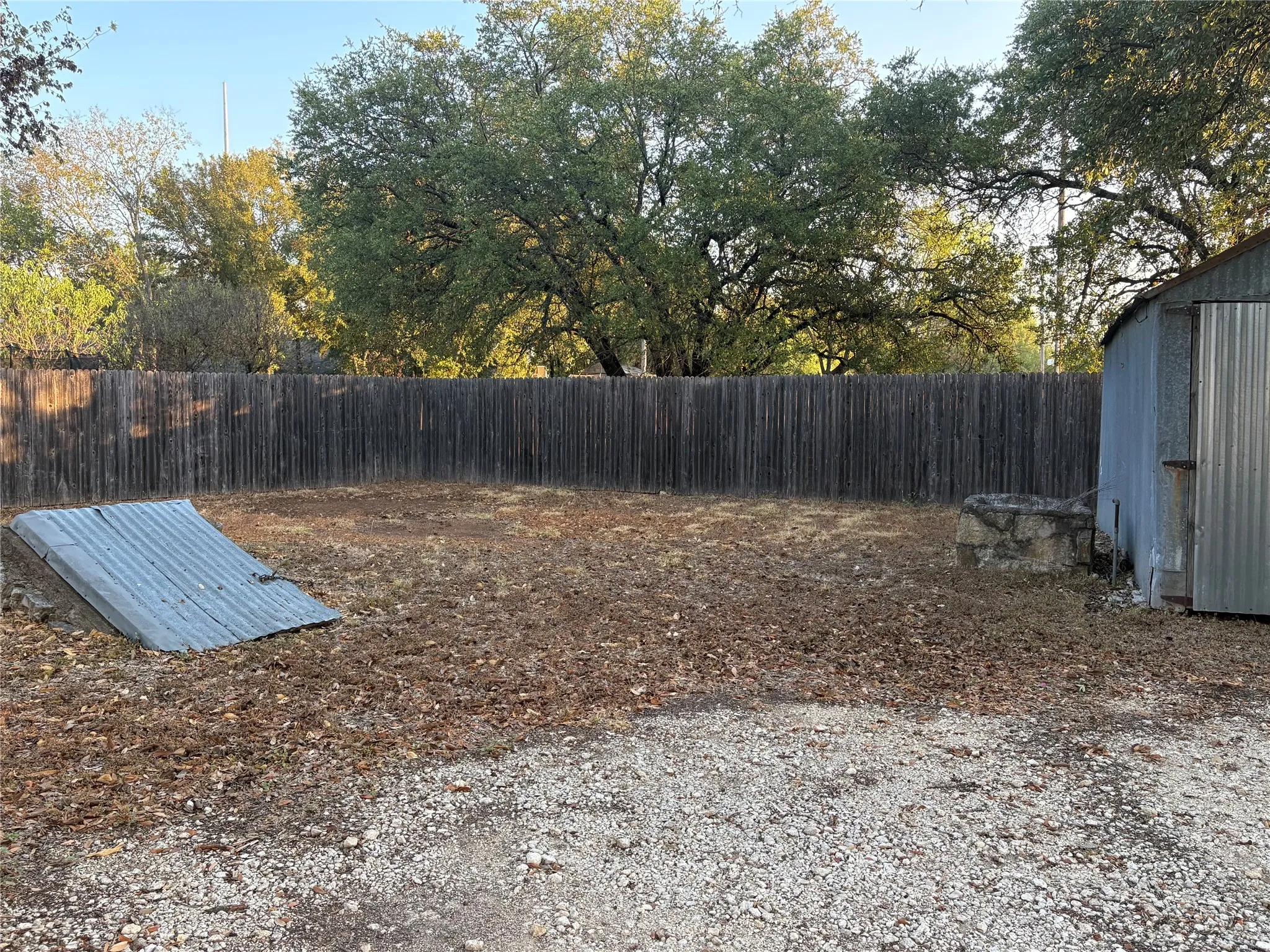 Single Family Residence For Rent in Somervell County , 407 Paluxy Street, Glen Rose, Texas 76043, 2 Bedroom, 1 Bathroom, Garage spaces, 788 Sqft, built in 1900, mls#21399051, Real Estate Agent in Glen Rose, Homes For Rent in Somervell county, Homes For Rent in Glen Rose, Realtor in Glen Rose Texas, Real Estate Brokerage Independent Realty Texas, Luminita Cordes Realtor
