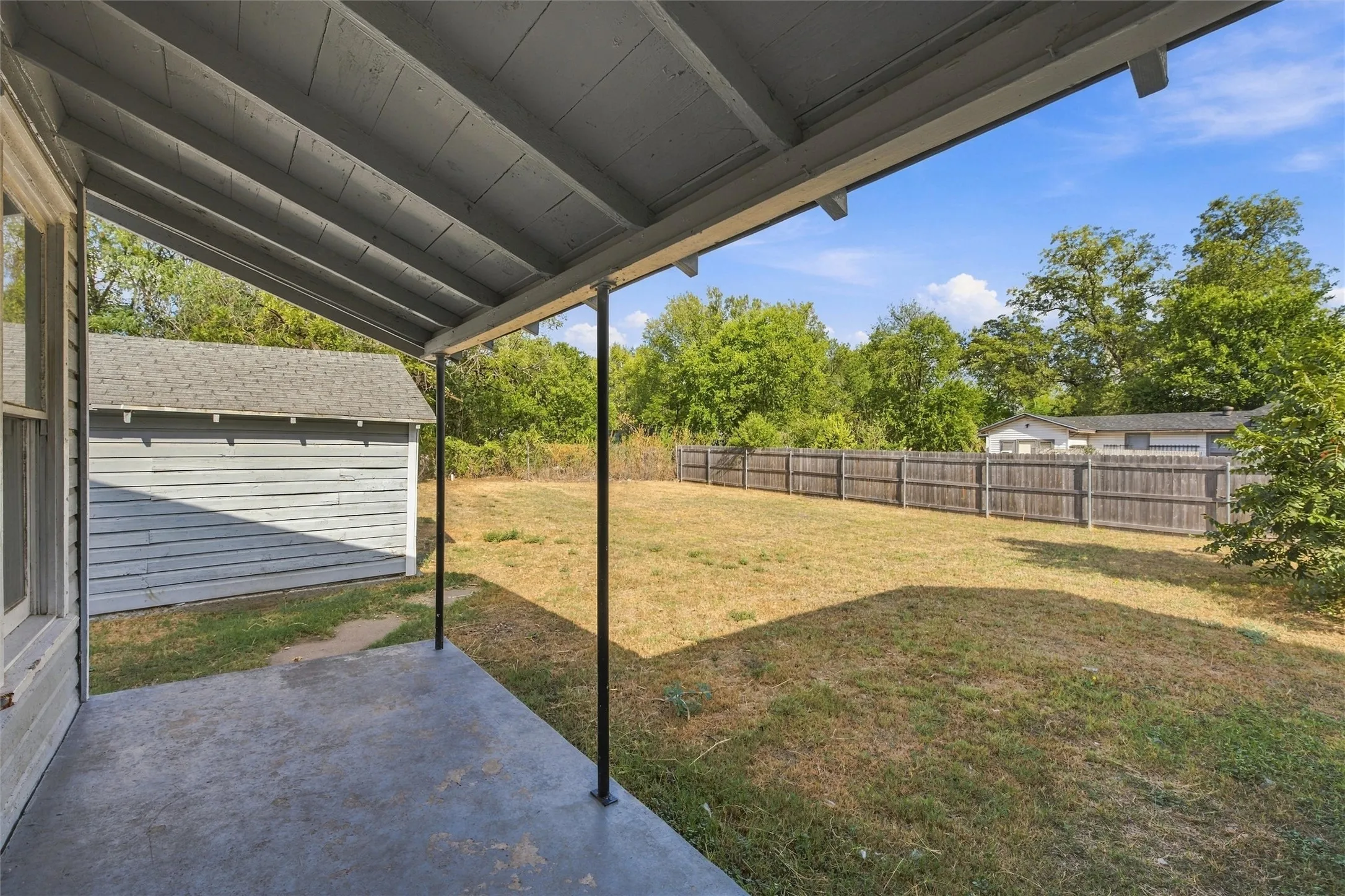 Single Family Residence For Sale in Mc Lennan County , 1001 Preston Street, Waco, Texas 76704, 3 Bedroom, 1 Bathroom, Garage spaces, 1,028 Sqft, built in 1930, mls#21398735, Real Estate Agent in Waco, Homes For Sale in Mc Lennan county, Homes For Sale in Waco, Realtor in Waco Texas, Real Estate Brokerage Independent Realty Texas, Luminita Cordes Realtor