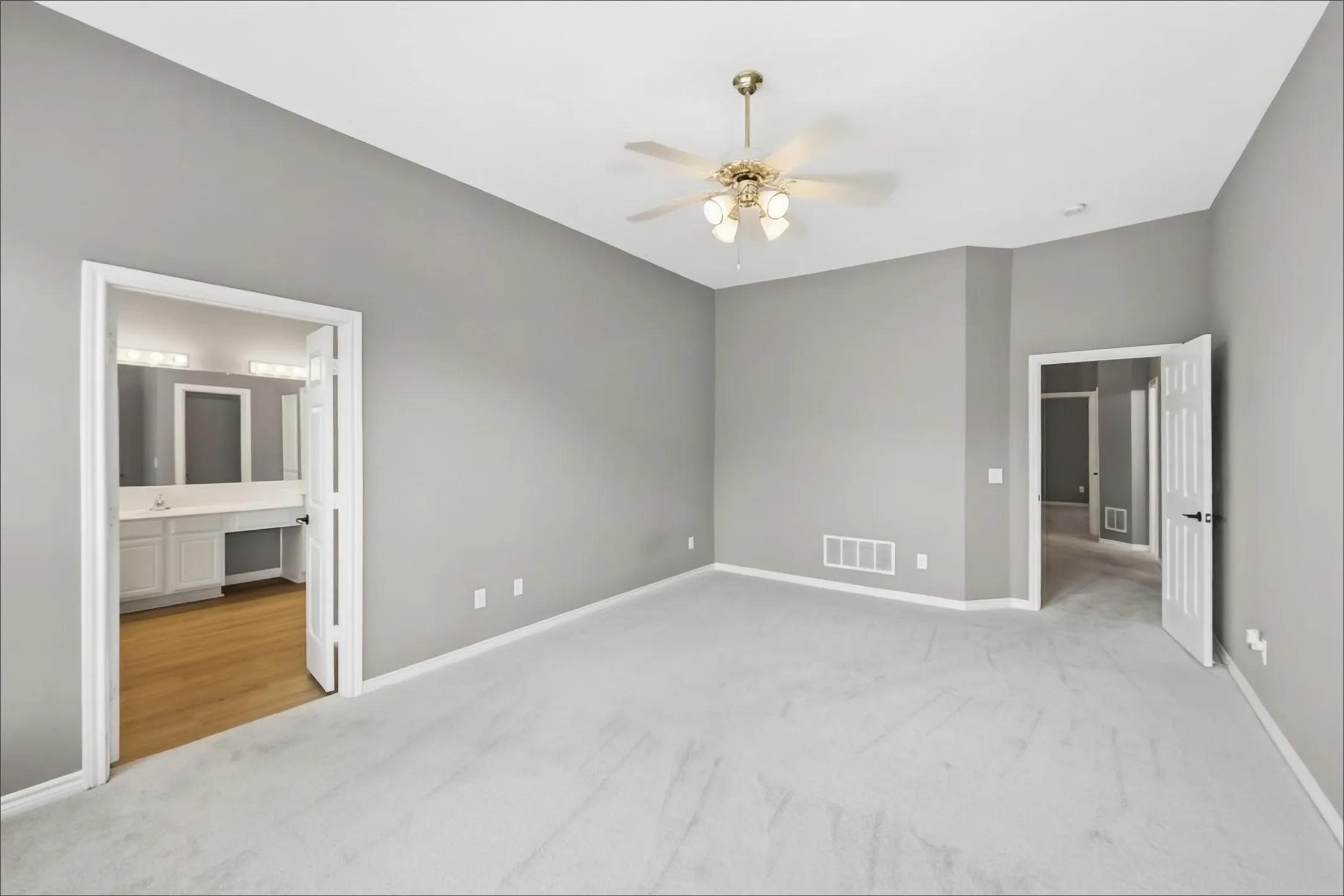 Single Family Residence For Sale in Collin County , 11345 Old Works Drive, Frisco, Texas 75035, 4 Bedroom, 2 Bathroom, 2 Garage spaces, 2,346 Sqft, built in 1998, mls#21399055, Real Estate Agent in Frisco, Homes For Sale in Collin county, Homes For Sale in Frisco, Realtor in Frisco Texas, Real Estate Brokerage Independent Realty Texas, Luminita Cordes Realtor