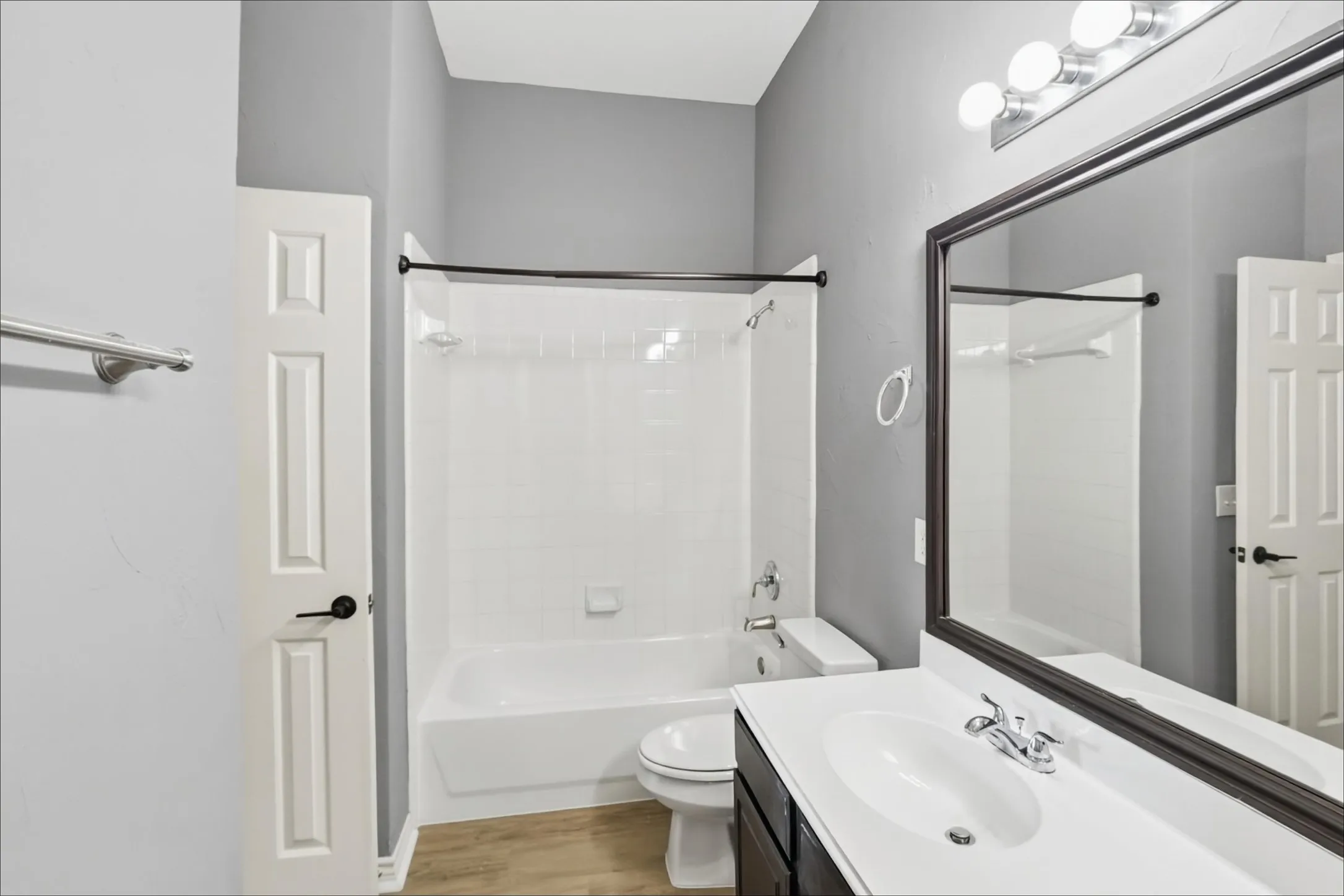 Single Family Residence For Sale in Collin County , 11345 Old Works Drive, Frisco, Texas 75035, 4 Bedroom, 2 Bathroom, 2 Garage spaces, 2,346 Sqft, built in 1998, mls#21399055, Real Estate Agent in Frisco, Homes For Sale in Collin county, Homes For Sale in Frisco, Realtor in Frisco Texas, Real Estate Brokerage Independent Realty Texas, Luminita Cordes Realtor
