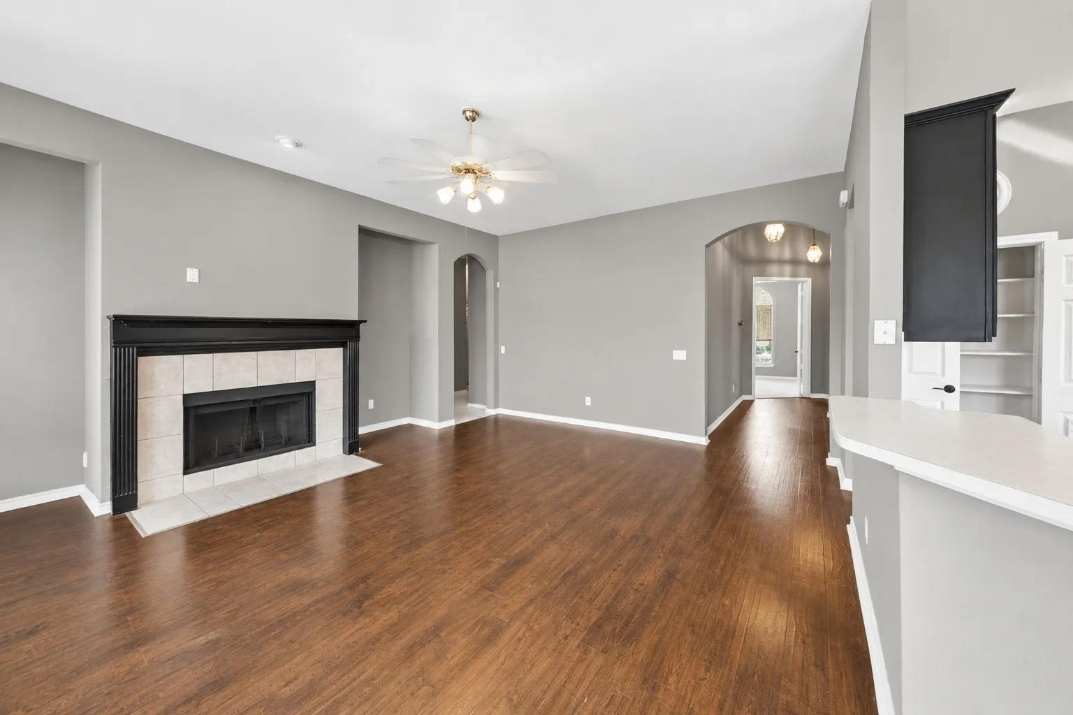 Single Family Residence For Sale in Collin County , 11345 Old Works Drive, Frisco, Texas 75035, 4 Bedroom, 2 Bathroom, 2 Garage spaces, 2,346 Sqft, built in 1998, mls#21399055, Real Estate Agent in Frisco, Homes For Sale in Collin county, Homes For Sale in Frisco, Realtor in Frisco Texas, Real Estate Brokerage Independent Realty Texas, Luminita Cordes Realtor