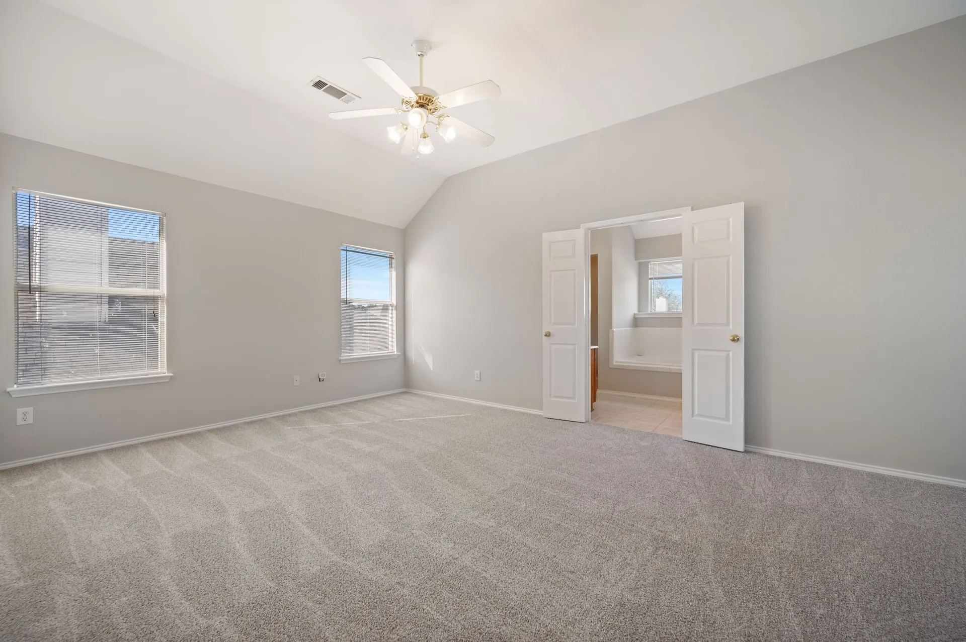 Single Family Residence For Sale in Collin County , 1117 Inland Lane, Mc Kinney, Texas 75072, 3 Bedroom, 3 Bathroom, 2 Garage spaces, 1,903 Sqft, built in 2002, mls#21398624, Real Estate Agent in Mc Kinney, Homes For Sale in Collin county, Homes For Sale in Mc Kinney, Realtor in Mc Kinney Texas, Real Estate Brokerage Independent Realty Texas, Luminita Cordes Realtor
