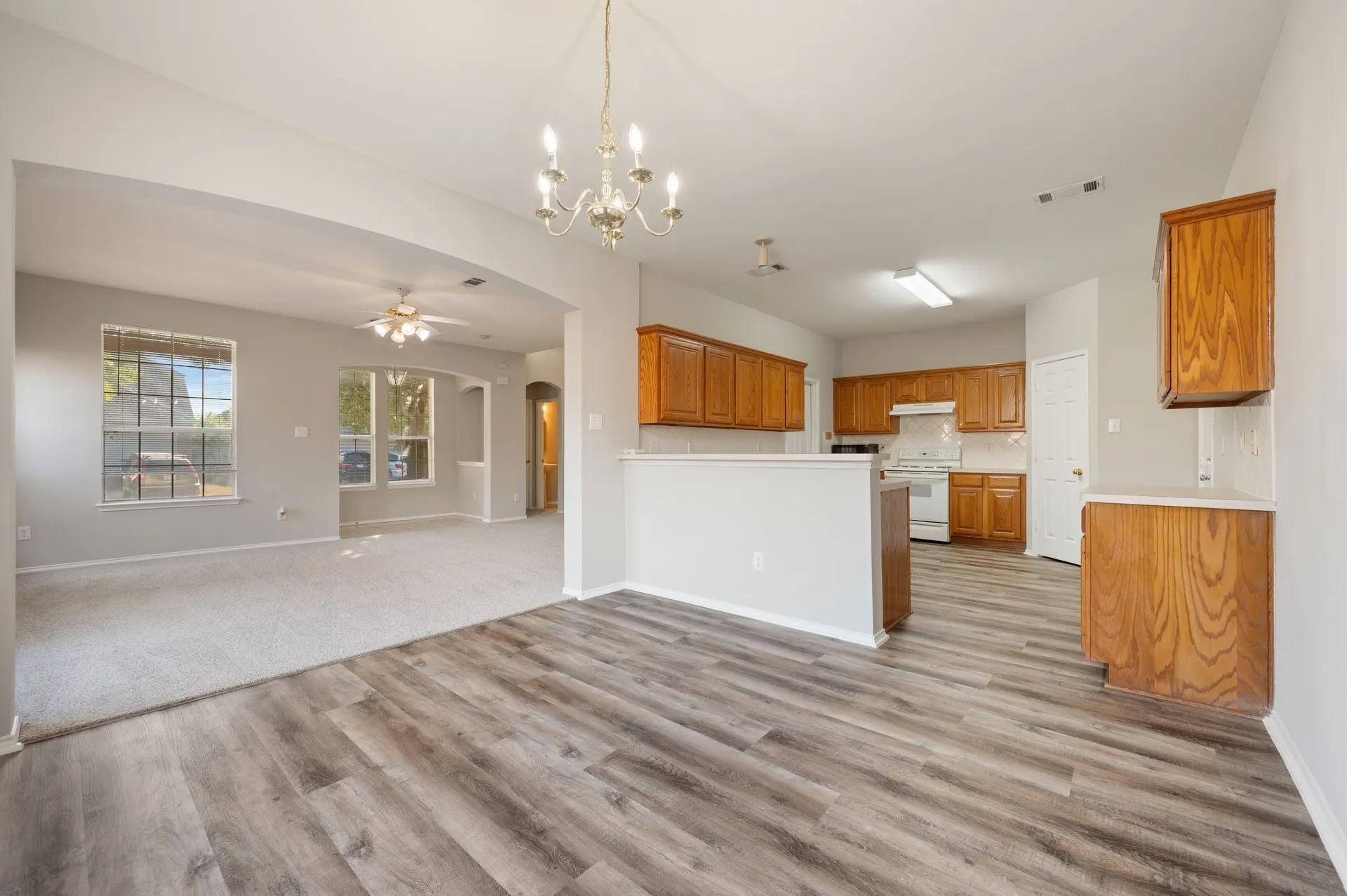 Single Family Residence For Sale in Collin County , 1117 Inland Lane, Mc Kinney, Texas 75072, 3 Bedroom, 3 Bathroom, 2 Garage spaces, 1,903 Sqft, built in 2002, mls#21398624, Real Estate Agent in Mc Kinney, Homes For Sale in Collin county, Homes For Sale in Mc Kinney, Realtor in Mc Kinney Texas, Real Estate Brokerage Independent Realty Texas, Luminita Cordes Realtor