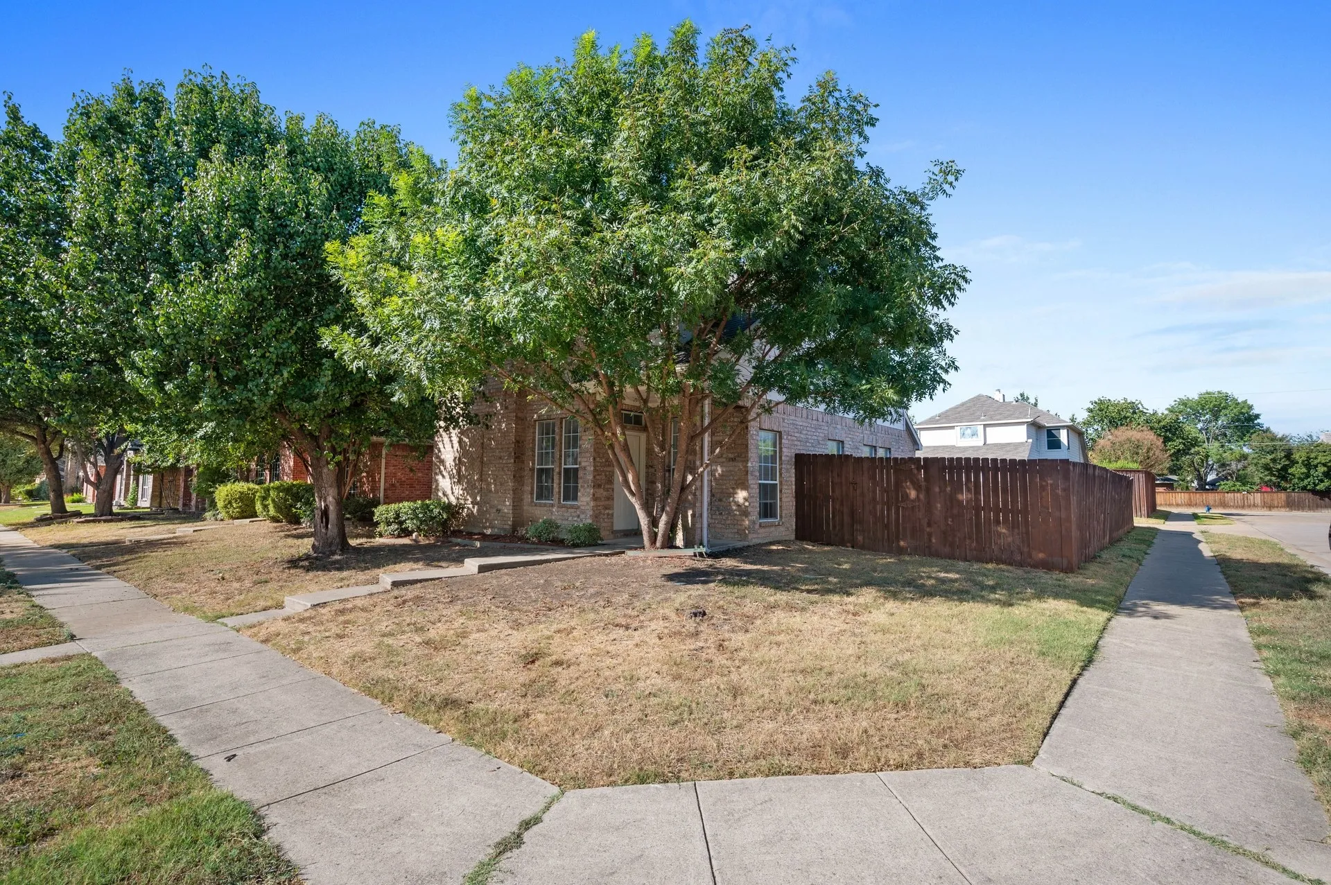 Single Family Residence For Sale in Collin County , 1117 Inland Lane, Mc Kinney, Texas 75072, 3 Bedroom, 3 Bathroom, 2 Garage spaces, 1,903 Sqft, built in 2002, mls#21398624, Real Estate Agent in Mc Kinney, Homes For Sale in Collin county, Homes For Sale in Mc Kinney, Realtor in Mc Kinney Texas, Real Estate Brokerage Independent Realty Texas, Luminita Cordes Realtor