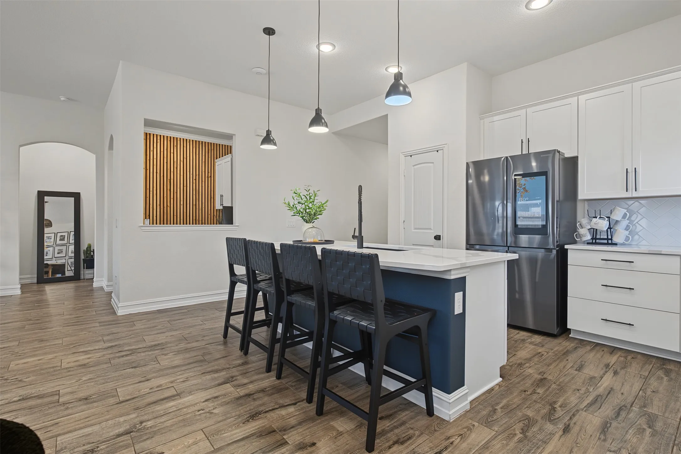 Single Family Residence For Sale in Tarrant County , 804 Sweeping Butte Drive, Fort Worth, Texas 76052, 3 Bedroom, 2 Bathroom, 3 Garage spaces, 1,809 Sqft, built in 2021, mls#21399082, Real Estate Agent in Fort Worth, Homes For Sale in Tarrant county, Homes For Sale in Fort Worth, Realtor in Fort Worth Texas, Real Estate Brokerage Independent Realty Texas, Luminita Cordes Realtor