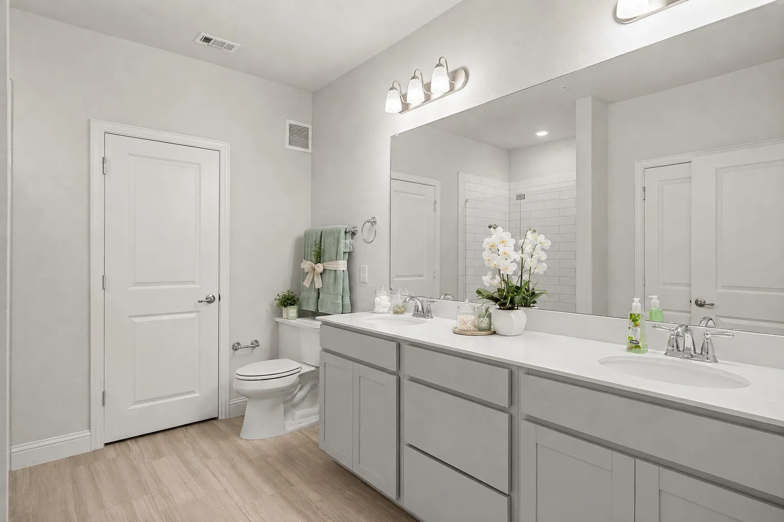 Condominium For Rent in Collin County , 651 N Watters Road 2307, Allen, Texas 75013, 2 Bedroom, 2 Bathroom, 1 Garage spaces, 1,884 Sqft, built in 2023, mls#21399040, Real Estate Agent in Allen, Homes For Rent in Collin county, Homes For Rent in Allen, Realtor in Allen Texas, Real Estate Brokerage Independent Realty Texas, Luminita Cordes Realtor