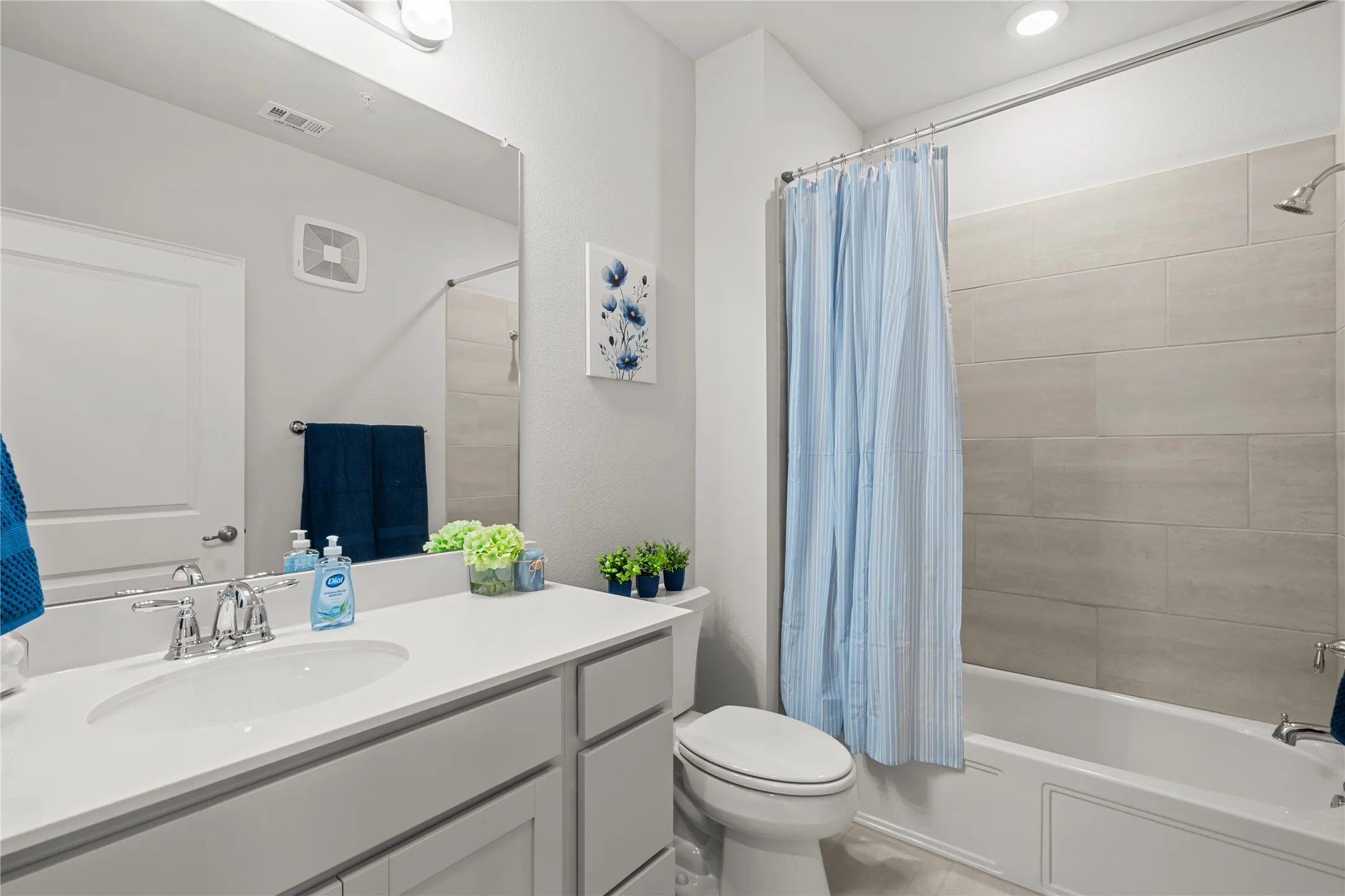 Condominium For Rent in Collin County , 651 N Watters Road 2307, Allen, Texas 75013, 2 Bedroom, 2 Bathroom, 1 Garage spaces, 1,884 Sqft, built in 2023, mls#21399040, Real Estate Agent in Allen, Homes For Rent in Collin county, Homes For Rent in Allen, Realtor in Allen Texas, Real Estate Brokerage Independent Realty Texas, Luminita Cordes Realtor