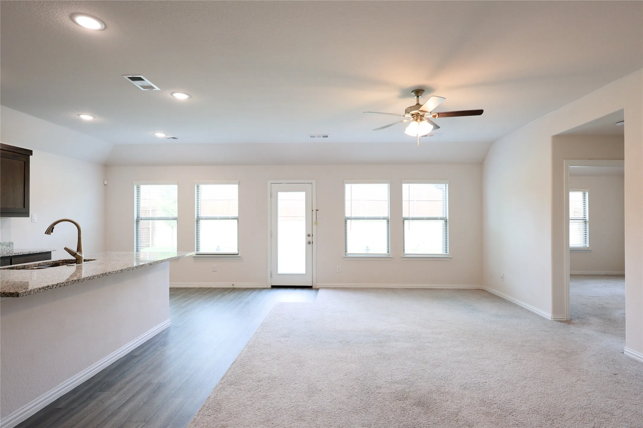 Single Family Residence For Rent in Collin County , 4012 Mockingbird Lane, Melissa, Texas 75454, 4 Bedroom, 3 Bathroom, 2 Garage spaces, 1,938 Sqft, built in 2021, mls#21398510, Real Estate Agent in Melissa, Homes For Rent in Collin county, Homes For Rent in Melissa, Realtor in Melissa Texas, Real Estate Brokerage Independent Realty Texas, Luminita Cordes Realtor