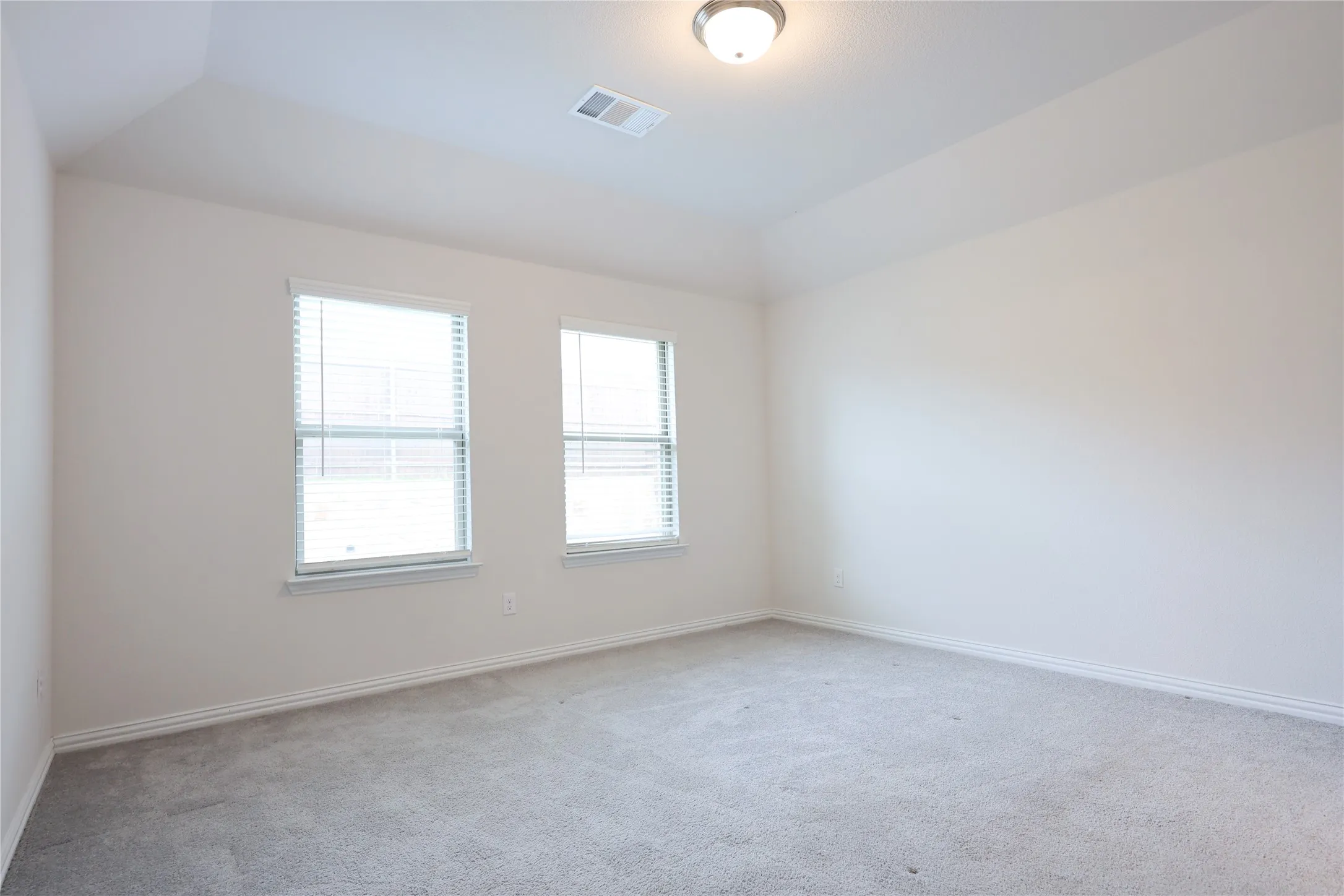 Single Family Residence For Rent in Collin County , 4012 Mockingbird Lane, Melissa, Texas 75454, 4 Bedroom, 3 Bathroom, 2 Garage spaces, 1,938 Sqft, built in 2021, mls#21398510, Real Estate Agent in Melissa, Homes For Rent in Collin county, Homes For Rent in Melissa, Realtor in Melissa Texas, Real Estate Brokerage Independent Realty Texas, Luminita Cordes Realtor