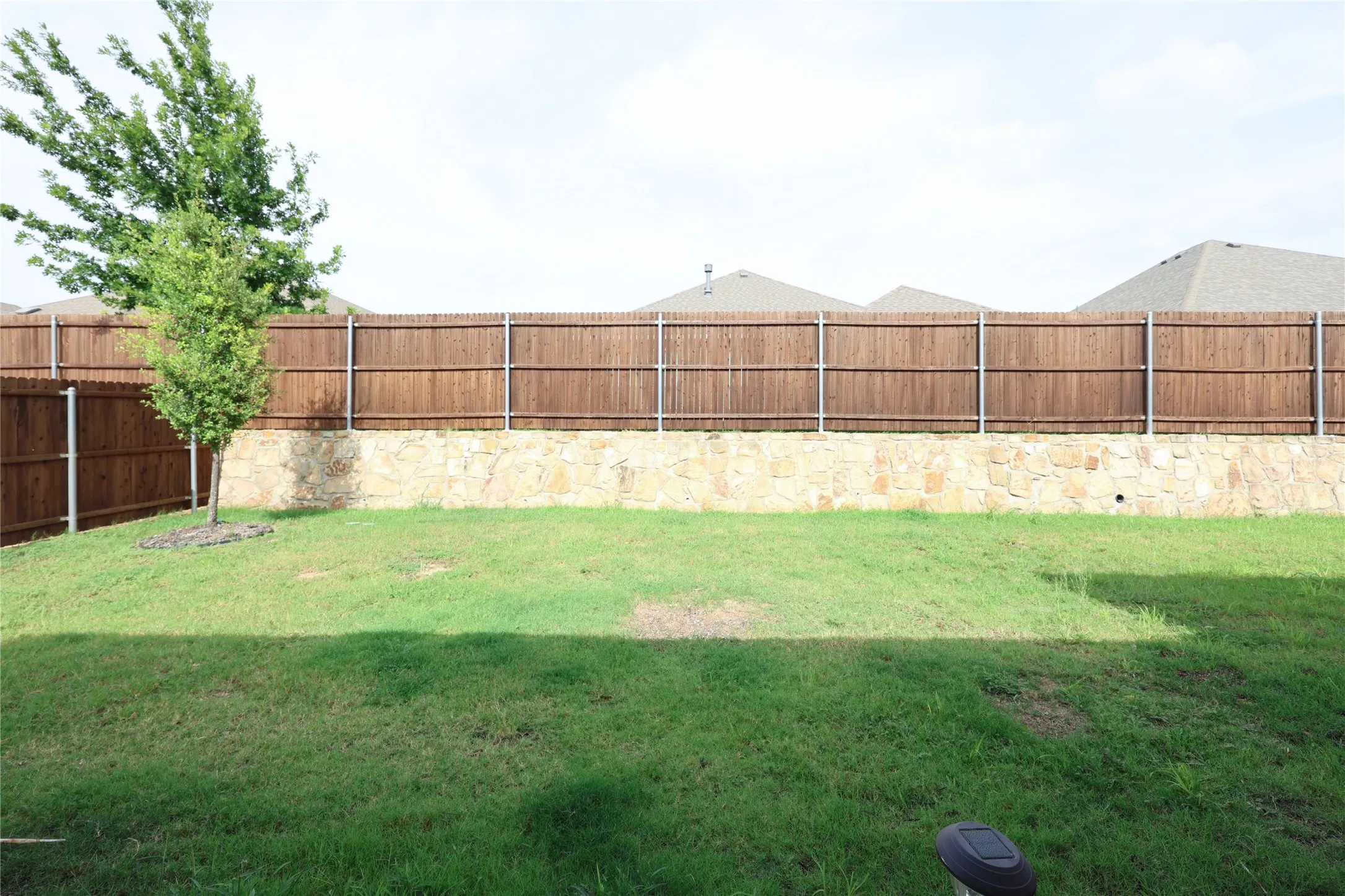 Single Family Residence For Rent in Collin County , 4012 Mockingbird Lane, Melissa, Texas 75454, 4 Bedroom, 3 Bathroom, 2 Garage spaces, 1,938 Sqft, built in 2021, mls#21398510, Real Estate Agent in Melissa, Homes For Rent in Collin county, Homes For Rent in Melissa, Realtor in Melissa Texas, Real Estate Brokerage Independent Realty Texas, Luminita Cordes Realtor