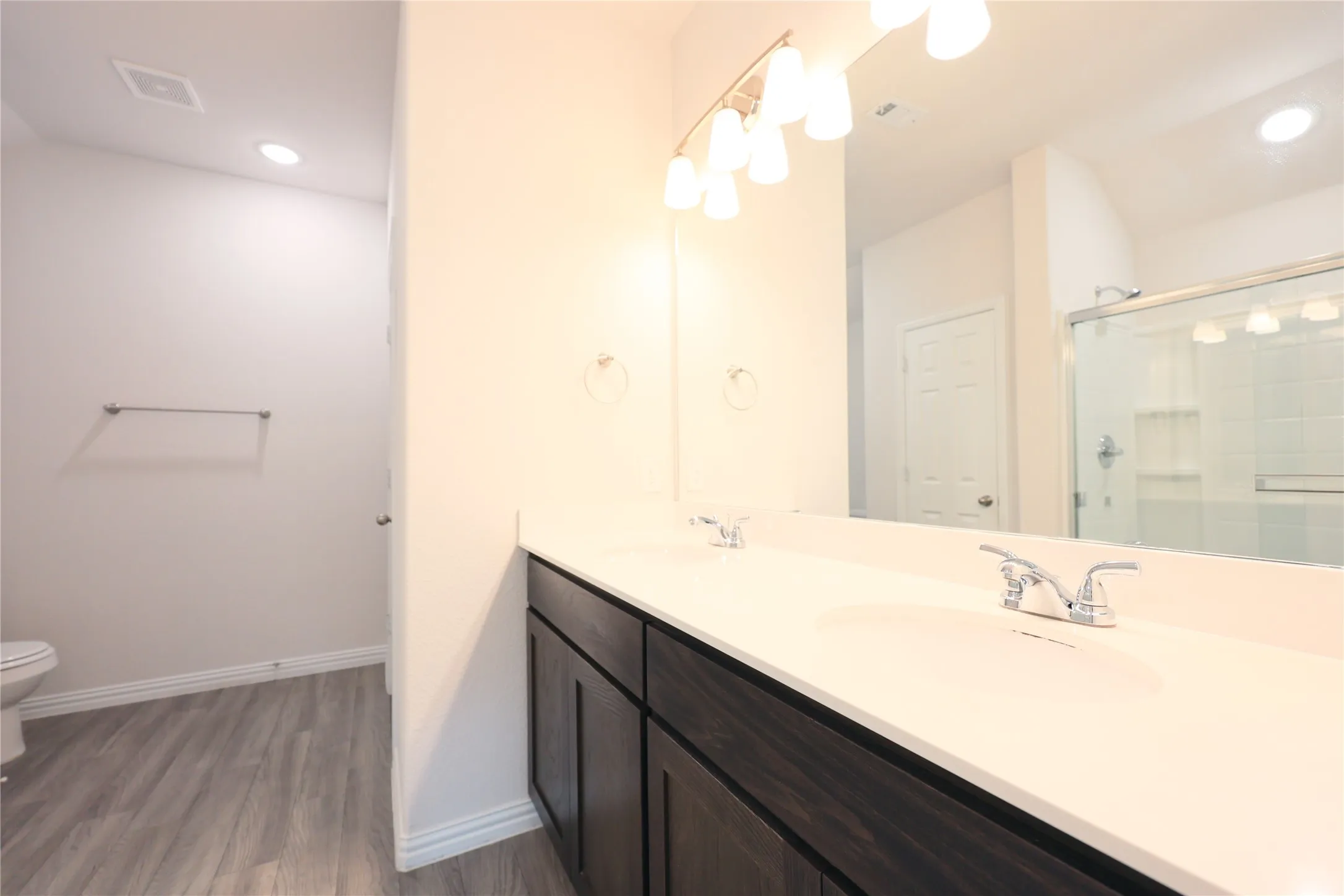 Single Family Residence For Rent in Collin County , 4012 Mockingbird Lane, Melissa, Texas 75454, 4 Bedroom, 3 Bathroom, 2 Garage spaces, 1,938 Sqft, built in 2021, mls#21398510, Real Estate Agent in Melissa, Homes For Rent in Collin county, Homes For Rent in Melissa, Realtor in Melissa Texas, Real Estate Brokerage Independent Realty Texas, Luminita Cordes Realtor