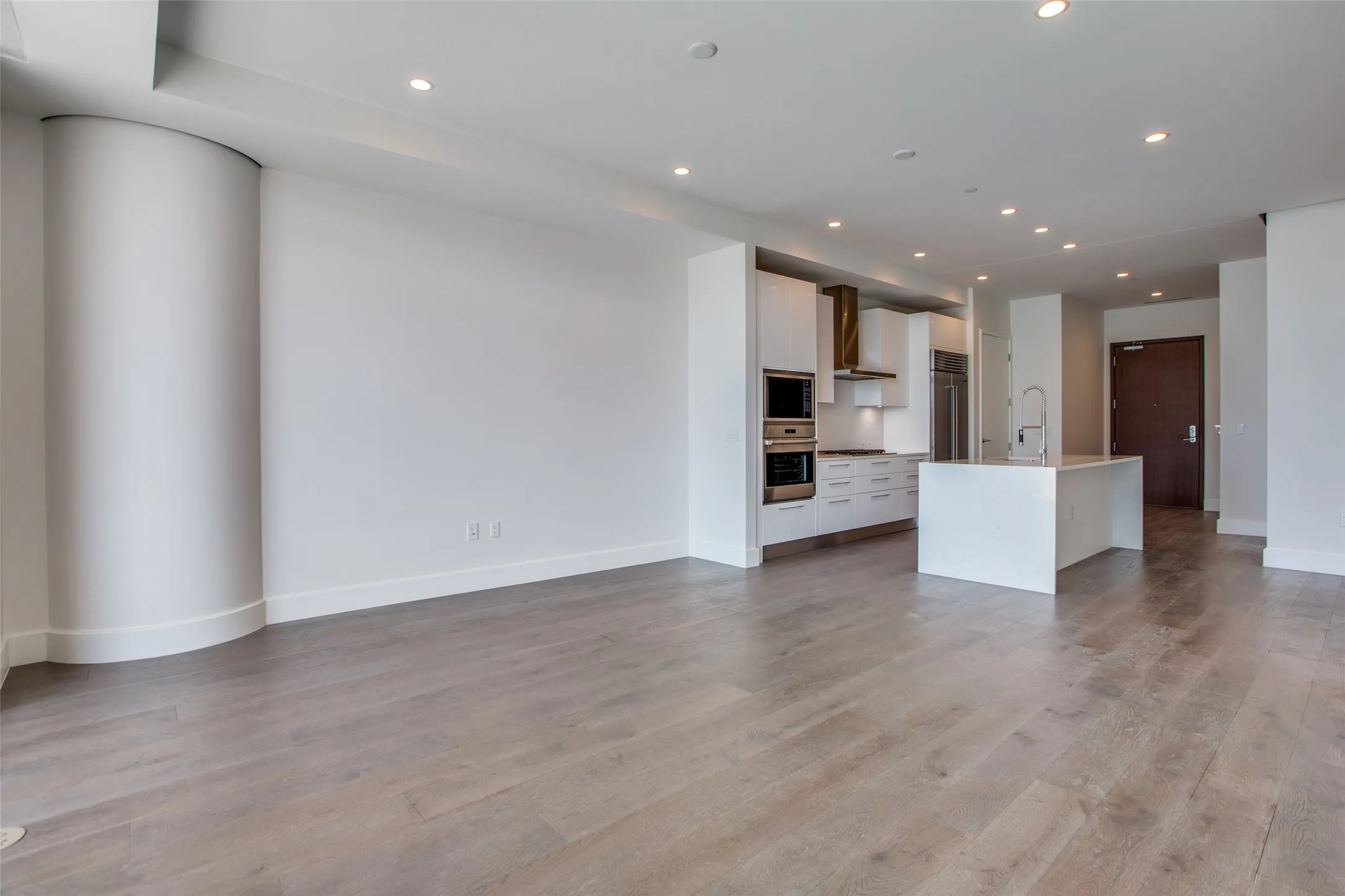 Condominium For Rent in Collin County , 7901 Windrose 605, Plano, Texas 75024, 1 Bedroom, 1 Bathroom, 2 Garage spaces, 1,020 Sqft, built in 2020, mls#21399103, Real Estate Agent in Plano, Homes For Rent in Collin county, Homes For Rent in Plano, Realtor in Plano Texas, Real Estate Brokerage Independent Realty Texas, Luminita Cordes Realtor