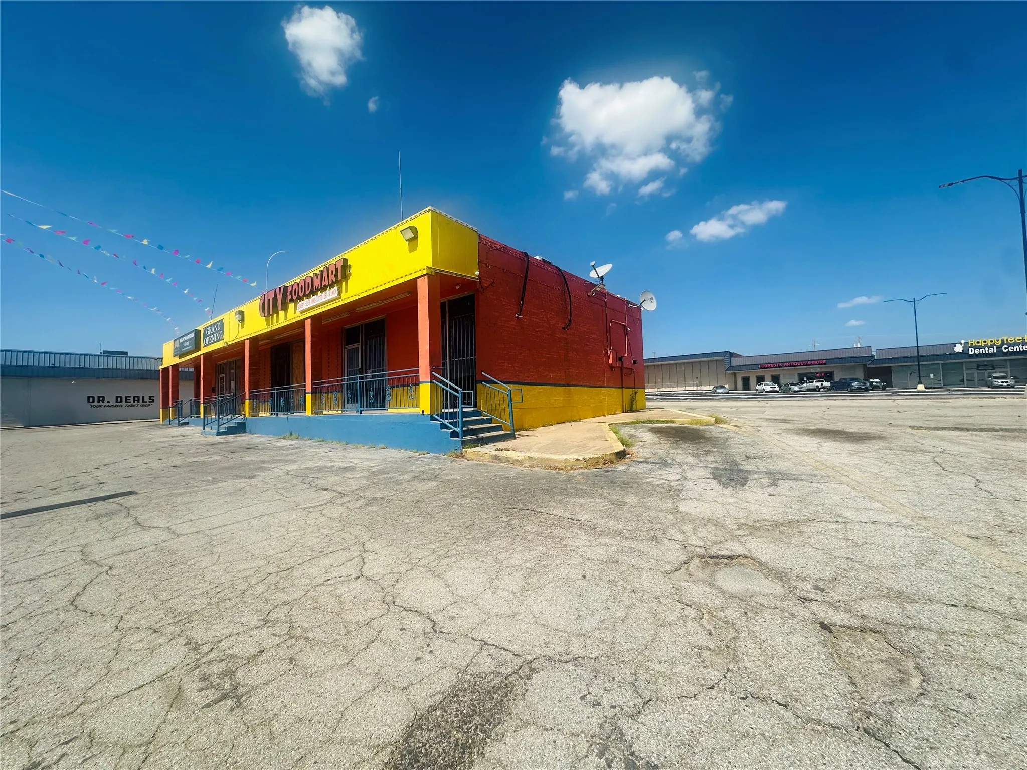 Retail For Rent in Tarrant County , 4753 E Lancaster Avenue 103, Fort Worth, Texas 76103, 0, 0, Garage spaces, 0 Sqft, built in 1961, mls#21386323, Real Estate Agent in Fort Worth, Homes For Rent in Tarrant county, Homes For Rent in Fort Worth, Realtor in Fort Worth Texas, Real Estate Brokerage Independent Realty Texas, Luminita Cordes Realtor
