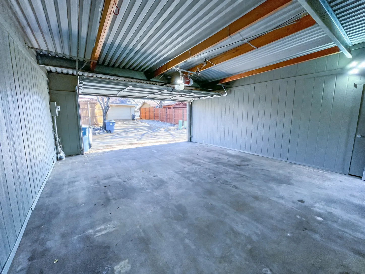 Townhouse For Rent in Dallas County , 6544 Chicory Court, Dallas, Texas 75214, 2 Bedroom, 3 Bathroom, 2 Garage spaces, 1,364 Sqft, built in 1974, mls#21398495, Real Estate Agent in Dallas, Homes For Rent in Dallas county, Homes For Rent in Dallas, Realtor in Dallas Texas, Real Estate Brokerage Independent Realty Texas, Luminita Cordes Realtor