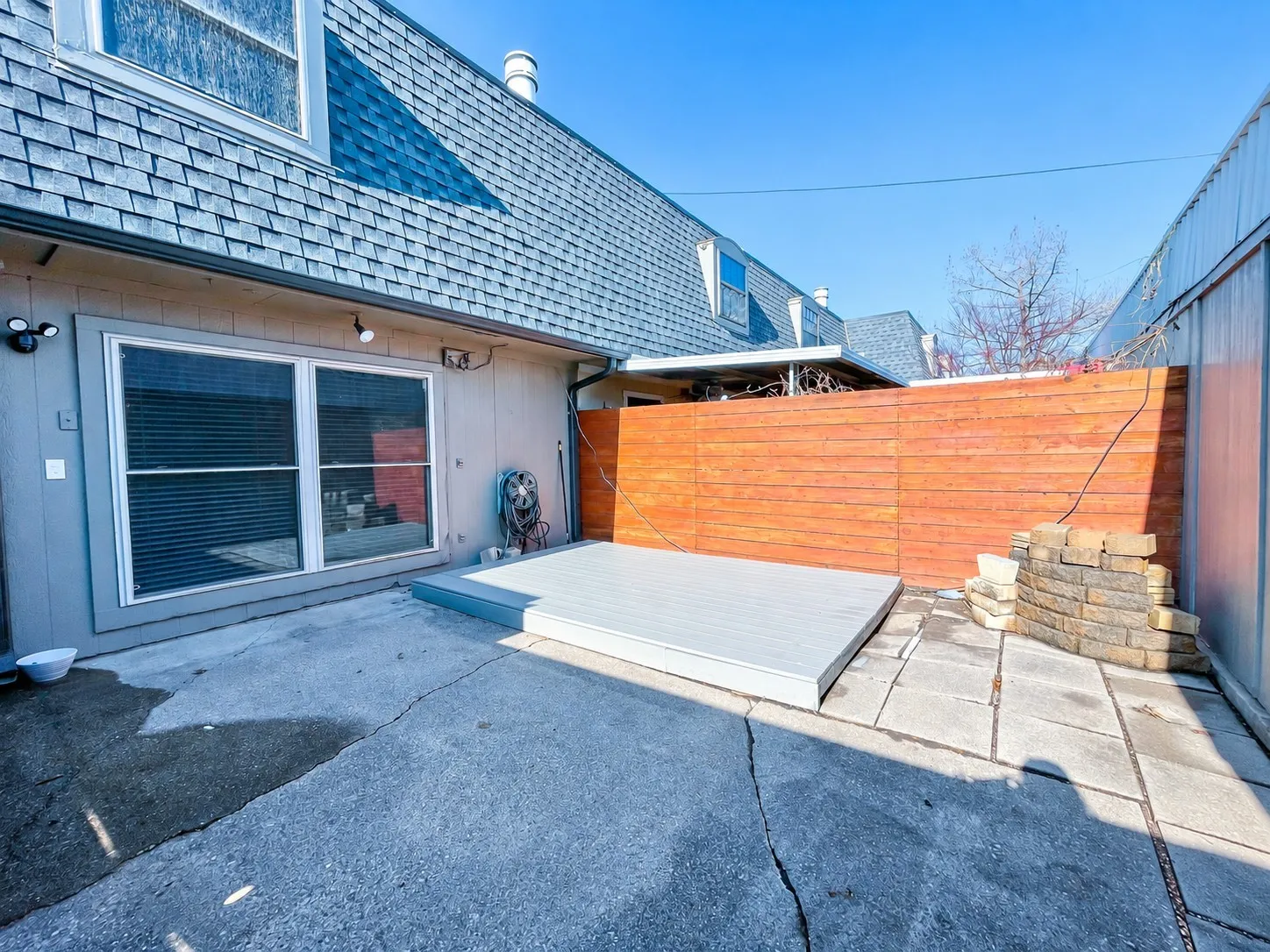 Townhouse For Rent in Dallas County , 6544 Chicory Court, Dallas, Texas 75214, 2 Bedroom, 3 Bathroom, 2 Garage spaces, 1,364 Sqft, built in 1974, mls#21398495, Real Estate Agent in Dallas, Homes For Rent in Dallas county, Homes For Rent in Dallas, Realtor in Dallas Texas, Real Estate Brokerage Independent Realty Texas, Luminita Cordes Realtor