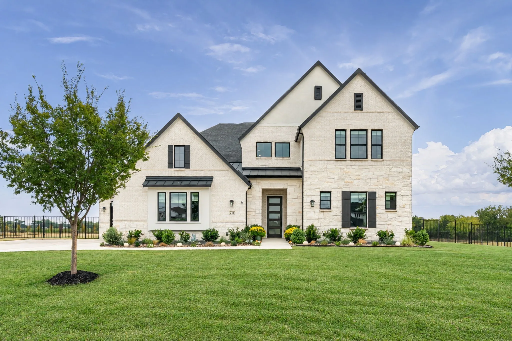 Single Family Residence For Sale in Collin County , 2711 Solasta Court, Celina, Texas 75009, 5 Bedroom, 5 Bathroom, 3 Garage spaces, 4,633 Sqft, built in 2023, mls#21389670, Real Estate Agent in Celina, Homes For Sale in Collin county, Homes For Sale in Celina, Realtor in Celina Texas, Real Estate Brokerage Independent Realty Texas, Luminita Cordes Realtor