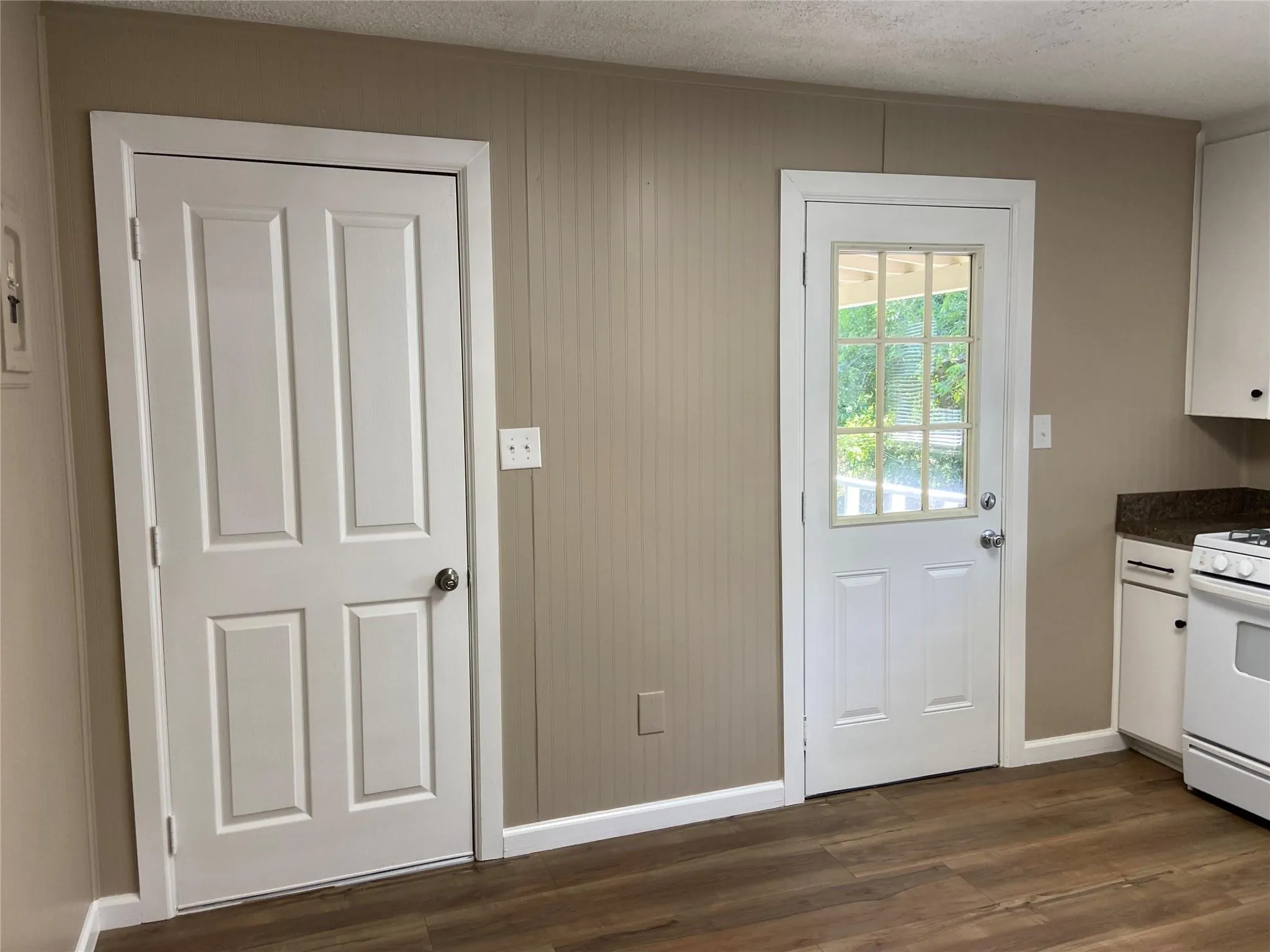 Single Family Residence For Rent in Parker County , 506 N Lamar Street, Weatherford, Texas 76086, 2 Bedroom, 1 Bathroom, 1 Garage spaces, 900 Sqft, built in 0, mls#21397783, Real Estate Agent in Weatherford, Homes For Rent in Parker county, Homes For Rent in Weatherford, Realtor in Weatherford Texas, Real Estate Brokerage Independent Realty Texas, Luminita Cordes Realtor