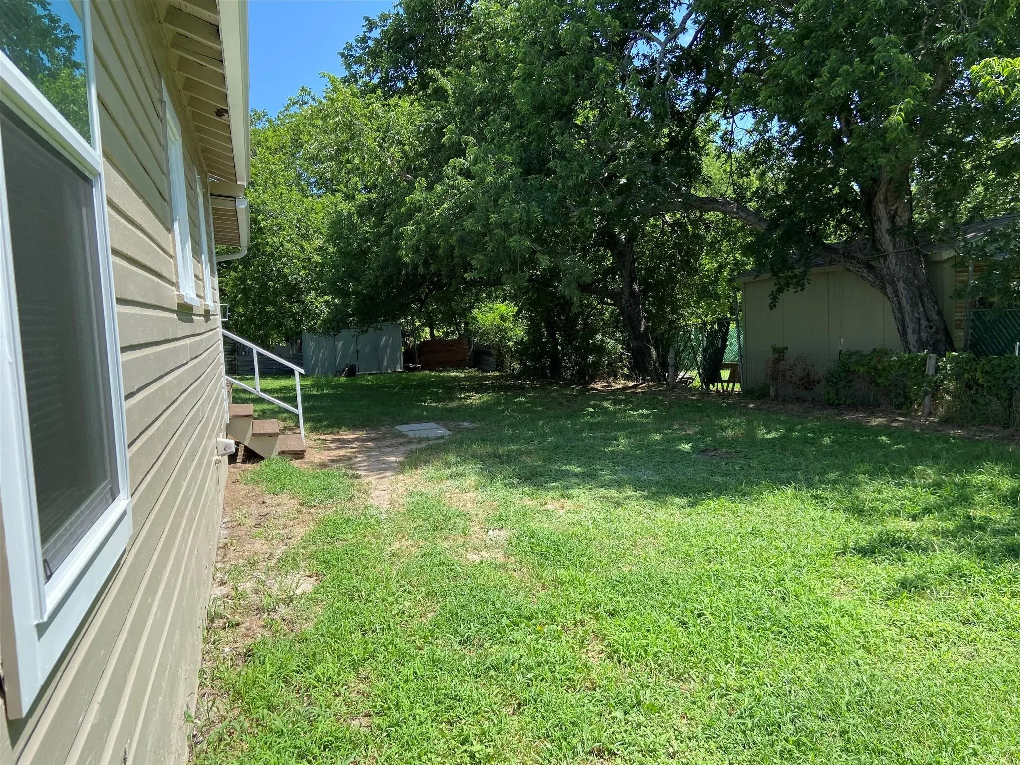 Single Family Residence For Rent in Parker County , 506 N Lamar Street, Weatherford, Texas 76086, 2 Bedroom, 1 Bathroom, 1 Garage spaces, 900 Sqft, built in 0, mls#21397783, Real Estate Agent in Weatherford, Homes For Rent in Parker county, Homes For Rent in Weatherford, Realtor in Weatherford Texas, Real Estate Brokerage Independent Realty Texas, Luminita Cordes Realtor