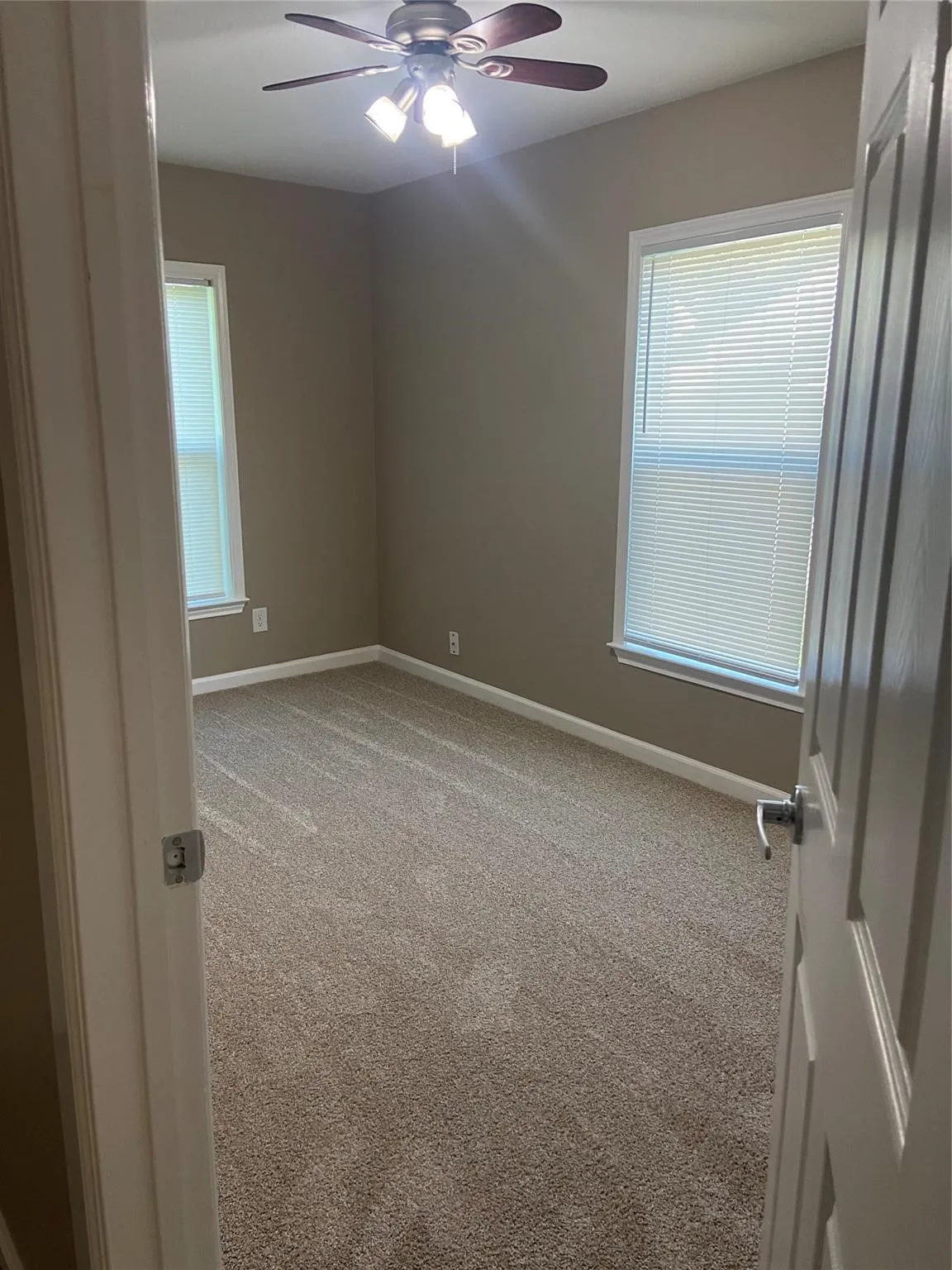 Single Family Residence For Rent in Parker County , 506 N Lamar Street, Weatherford, Texas 76086, 2 Bedroom, 1 Bathroom, 1 Garage spaces, 900 Sqft, built in 0, mls#21397783, Real Estate Agent in Weatherford, Homes For Rent in Parker county, Homes For Rent in Weatherford, Realtor in Weatherford Texas, Real Estate Brokerage Independent Realty Texas, Luminita Cordes Realtor