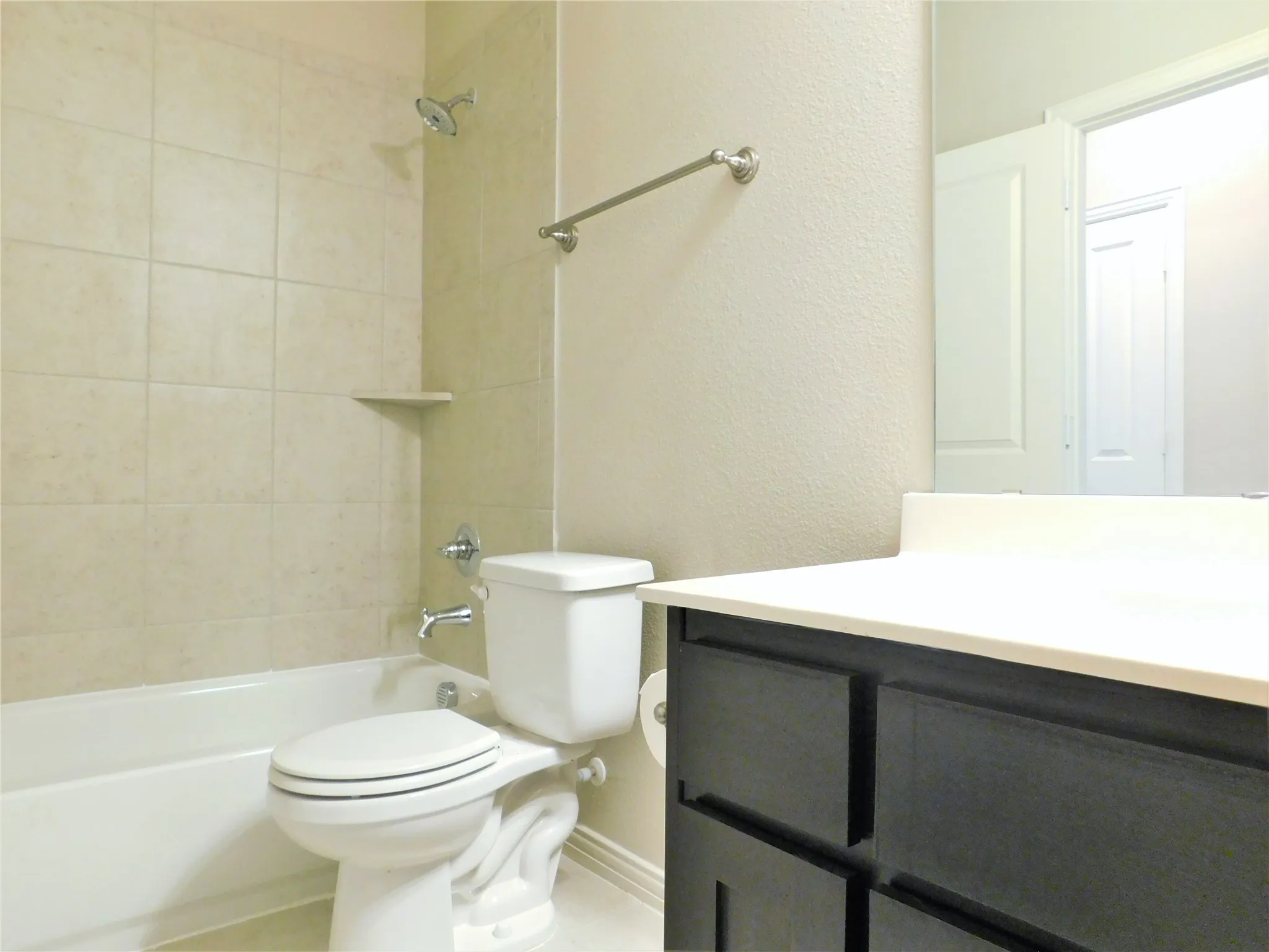 Townhouse For Rent in Denton County , 3325 Solana Circle, Denton, Texas 76207, 3 Bedroom, 3 Bathroom, 2 Garage spaces, 1,752 Sqft, built in 2021, mls#21395860, Real Estate Agent in Denton, Homes For Rent in Denton county, Homes For Rent in Denton, Realtor in Denton Texas, Real Estate Brokerage Independent Realty Texas, Luminita Cordes Realtor