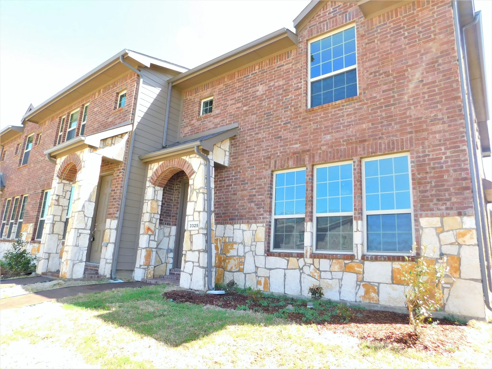 Townhouse For Rent in Denton County , 3325 Solana Circle, Denton, Texas 76207, 3 Bedroom, 3 Bathroom, 2 Garage spaces, 1,752 Sqft, built in 2021, mls#21395860, Real Estate Agent in Denton, Homes For Rent in Denton county, Homes For Rent in Denton, Realtor in Denton Texas, Real Estate Brokerage Independent Realty Texas, Luminita Cordes Realtor