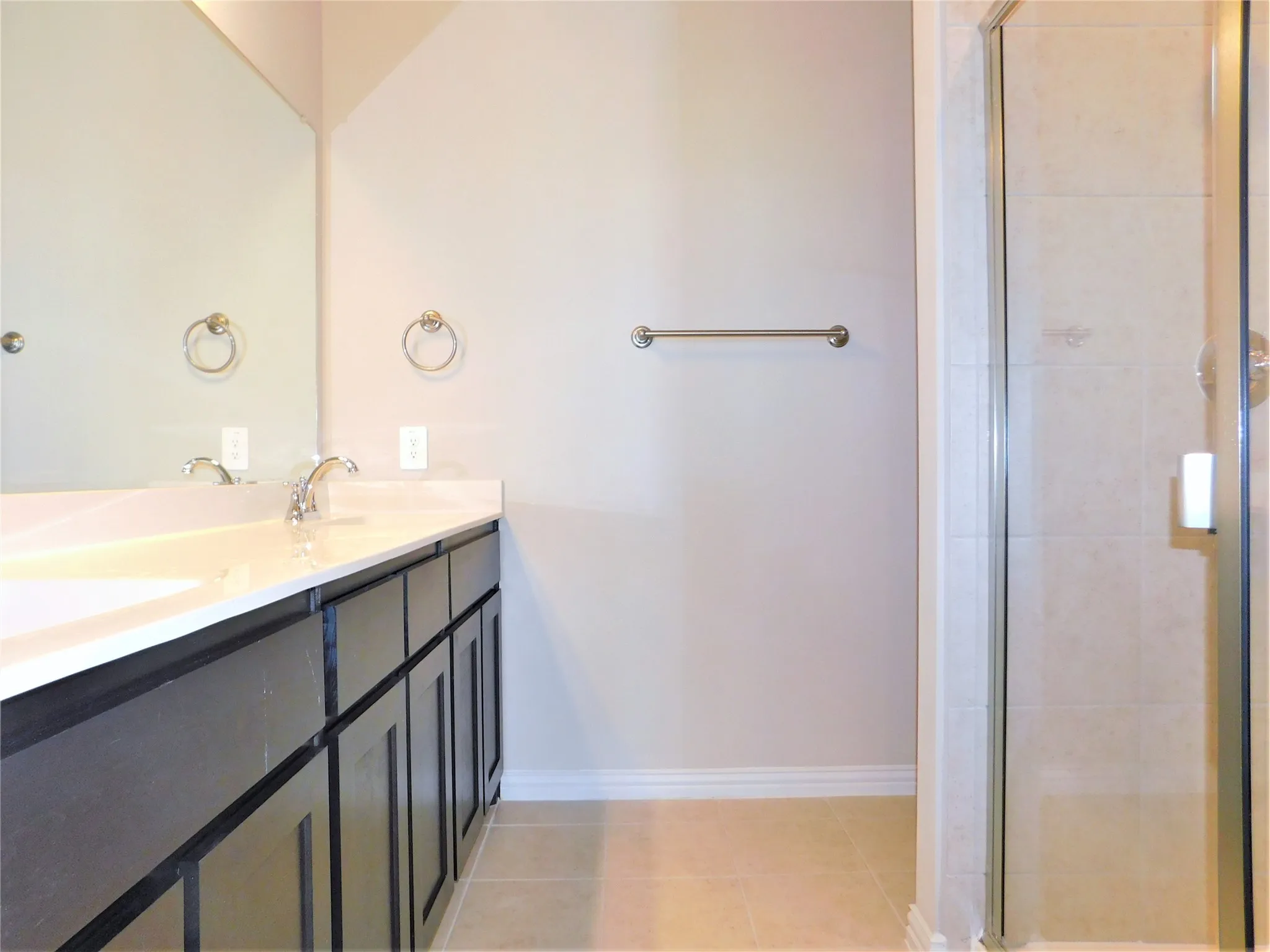 Townhouse For Rent in Denton County , 3325 Solana Circle, Denton, Texas 76207, 3 Bedroom, 3 Bathroom, 2 Garage spaces, 1,752 Sqft, built in 2021, mls#21395860, Real Estate Agent in Denton, Homes For Rent in Denton county, Homes For Rent in Denton, Realtor in Denton Texas, Real Estate Brokerage Independent Realty Texas, Luminita Cordes Realtor