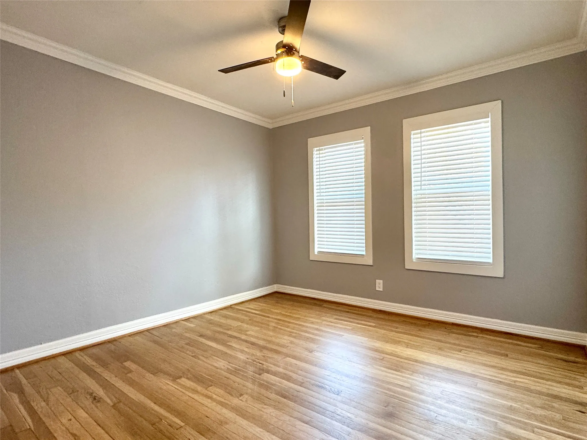 Apartment For Rent in Dallas County , 6006 Worth Street 1, Dallas, Texas 75214, 1 Bedroom, 1 Bathroom, Garage spaces, 700 Sqft, built in 1925, mls#21399125, Real Estate Agent in Dallas, Homes For Rent in Dallas county, Homes For Rent in Dallas, Realtor in Dallas Texas, Real Estate Brokerage Independent Realty Texas, Luminita Cordes Realtor