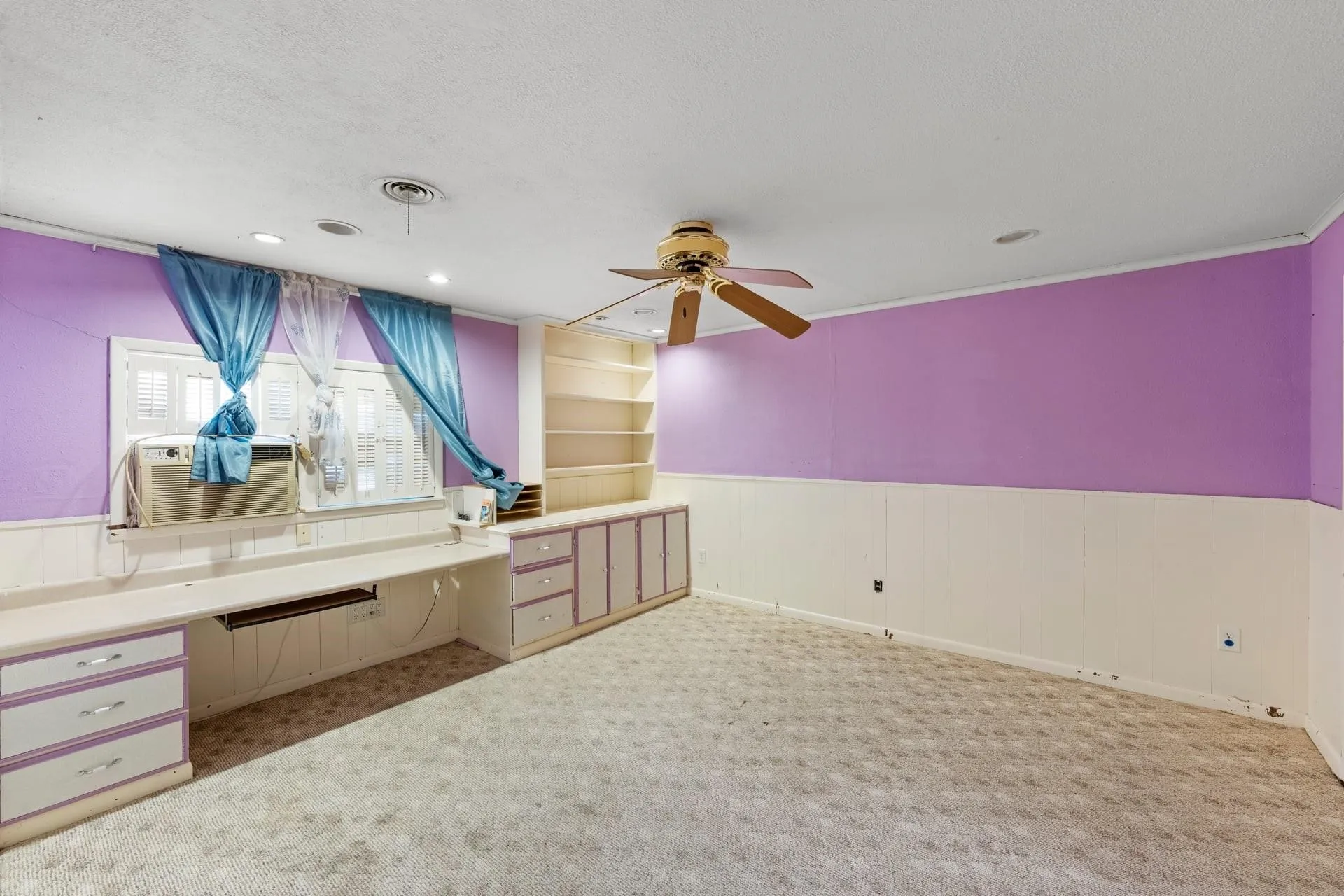 Single Family Residence For Sale in Tarrant County , 2617 Loraine Street, Fort Worth, Texas 76106, 5 Bedroom, 3 Bathroom, Garage spaces, 2,764 Sqft, built in 1958, mls#21398978, Real Estate Agent in Fort Worth, Homes For Sale in Tarrant county, Homes For Sale in Fort Worth, Realtor in Fort Worth Texas, Real Estate Brokerage Independent Realty Texas, Luminita Cordes Realtor