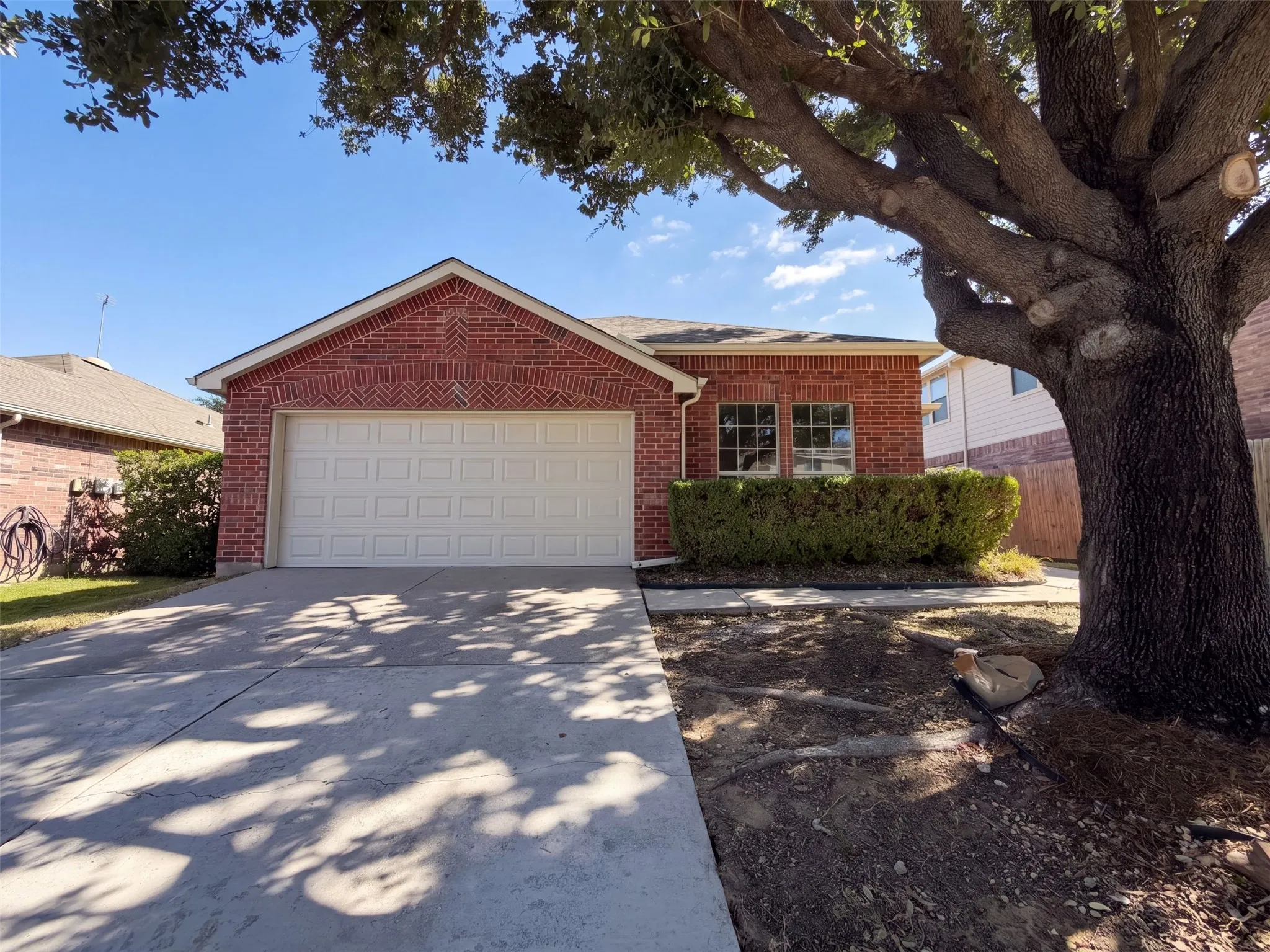 Single Family Residence For Sale in Denton County , 1313 Sandpiper, Aubrey, Texas 76227, 4 Bedroom, 2 Bathroom, 2 Garage spaces, 1,861 Sqft, built in 2003, mls#21399138, Real Estate Agent in Aubrey, Homes For Sale in Denton county, Homes For Sale in Aubrey, Realtor in Aubrey Texas, Real Estate Brokerage Independent Realty Texas, Luminita Cordes Realtor