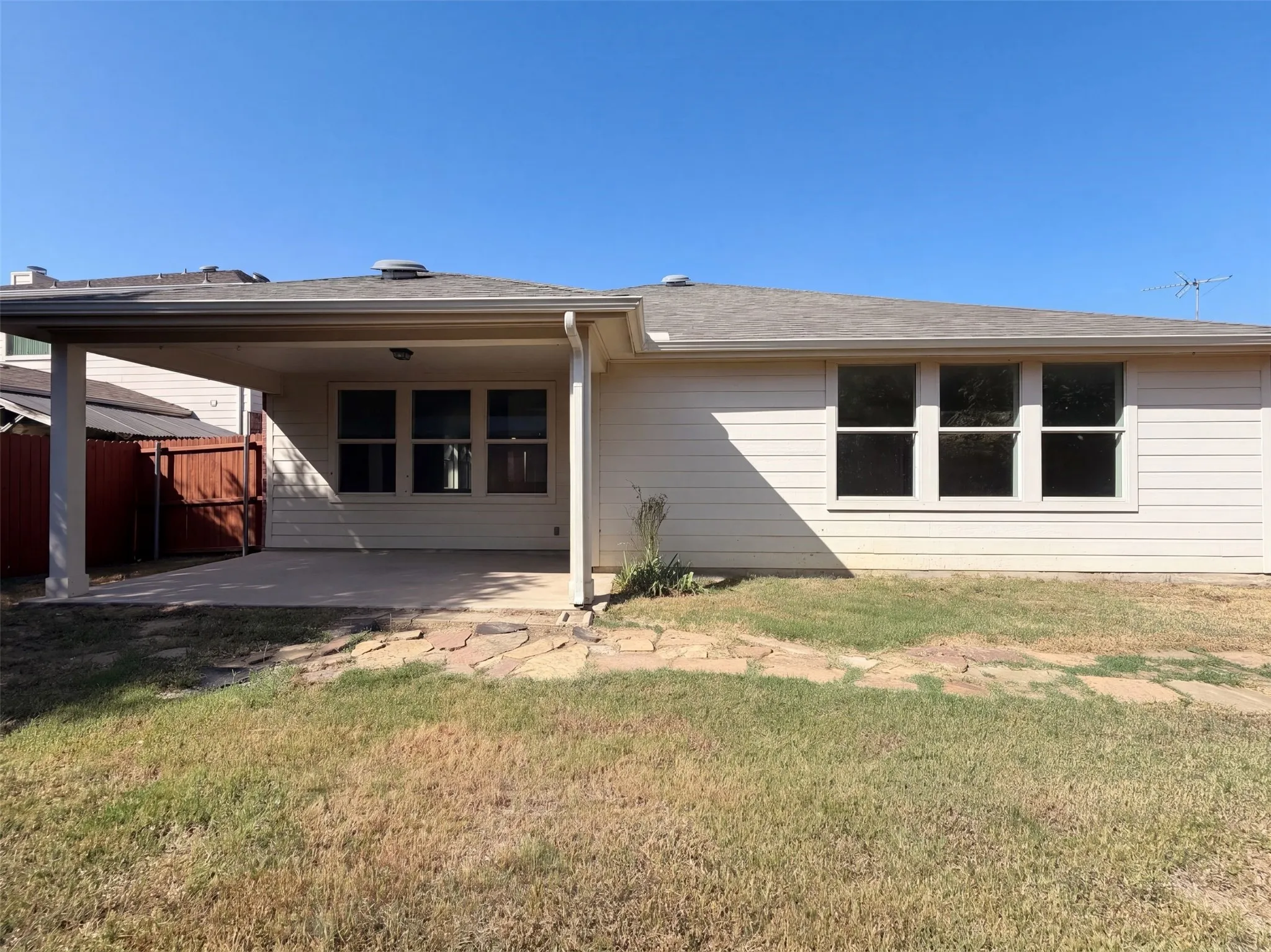 Single Family Residence For Sale in Denton County , 1313 Sandpiper, Aubrey, Texas 76227, 4 Bedroom, 2 Bathroom, 2 Garage spaces, 1,861 Sqft, built in 2003, mls#21399138, Real Estate Agent in Aubrey, Homes For Sale in Denton county, Homes For Sale in Aubrey, Realtor in Aubrey Texas, Real Estate Brokerage Independent Realty Texas, Luminita Cordes Realtor