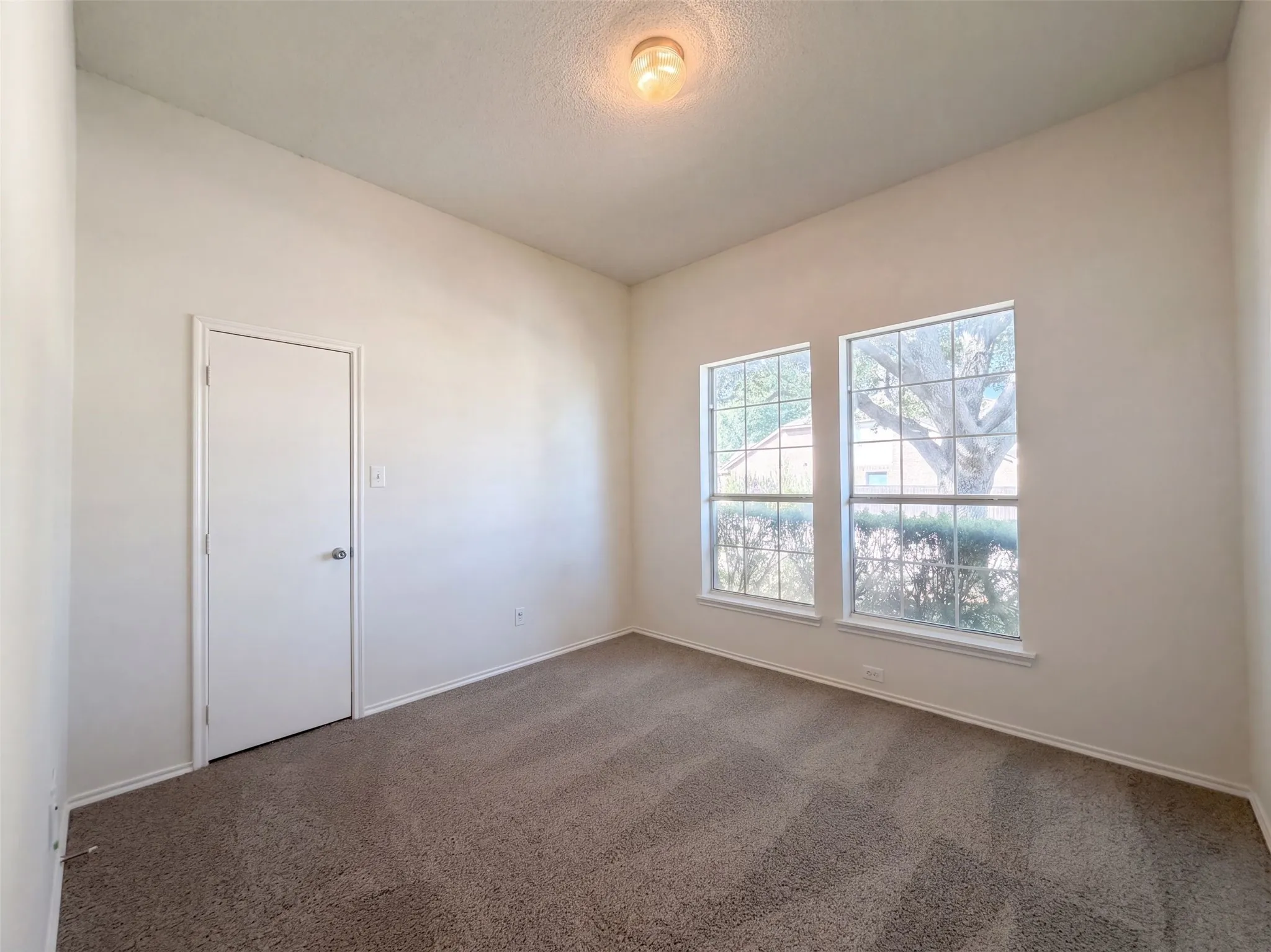 Single Family Residence For Sale in Denton County , 1313 Sandpiper, Aubrey, Texas 76227, 4 Bedroom, 2 Bathroom, 2 Garage spaces, 1,861 Sqft, built in 2003, mls#21399138, Real Estate Agent in Aubrey, Homes For Sale in Denton county, Homes For Sale in Aubrey, Realtor in Aubrey Texas, Real Estate Brokerage Independent Realty Texas, Luminita Cordes Realtor