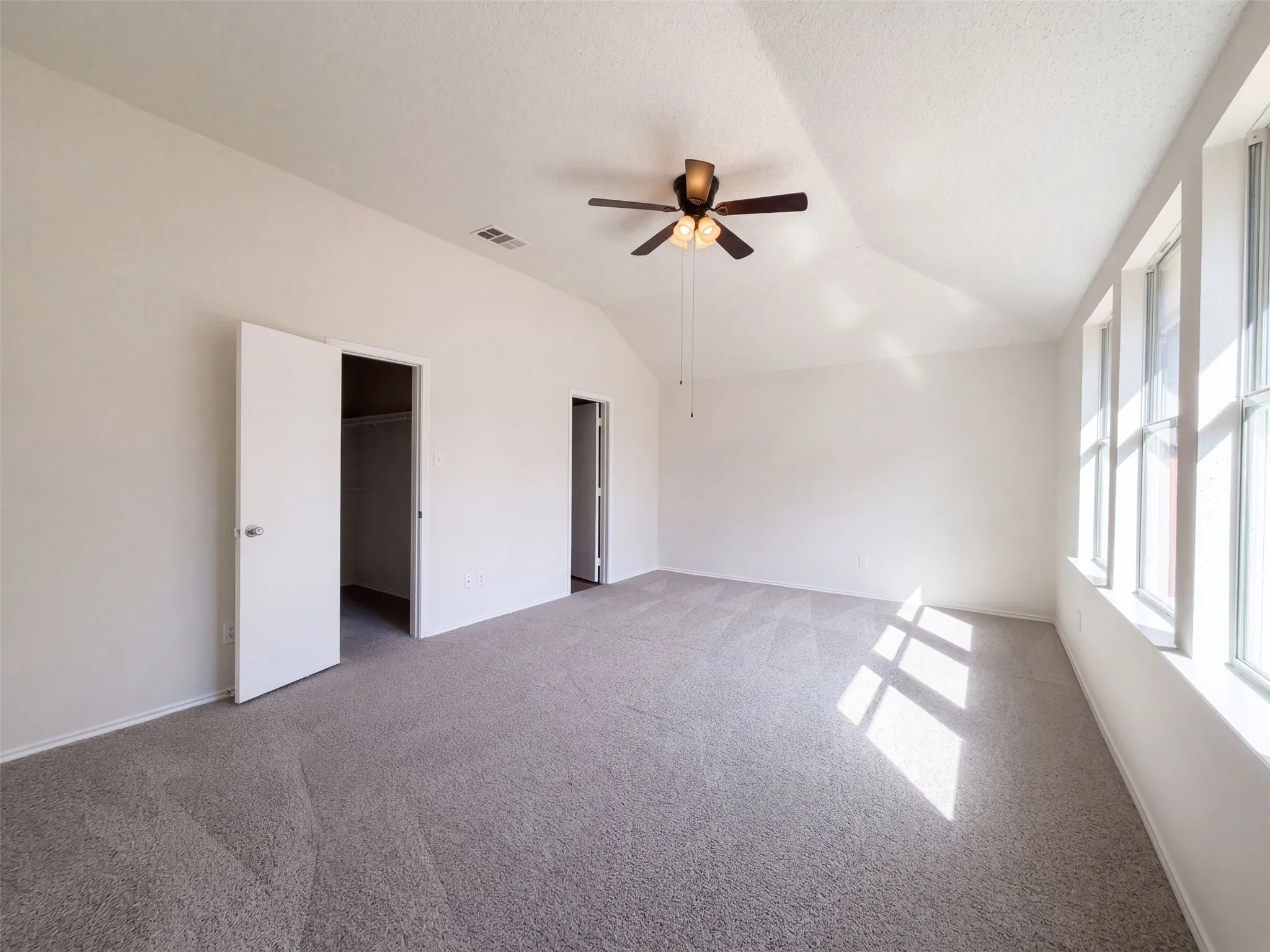 Single Family Residence For Sale in Denton County , 1313 Sandpiper, Aubrey, Texas 76227, 4 Bedroom, 2 Bathroom, 2 Garage spaces, 1,861 Sqft, built in 2003, mls#21399138, Real Estate Agent in Aubrey, Homes For Sale in Denton county, Homes For Sale in Aubrey, Realtor in Aubrey Texas, Real Estate Brokerage Independent Realty Texas, Luminita Cordes Realtor